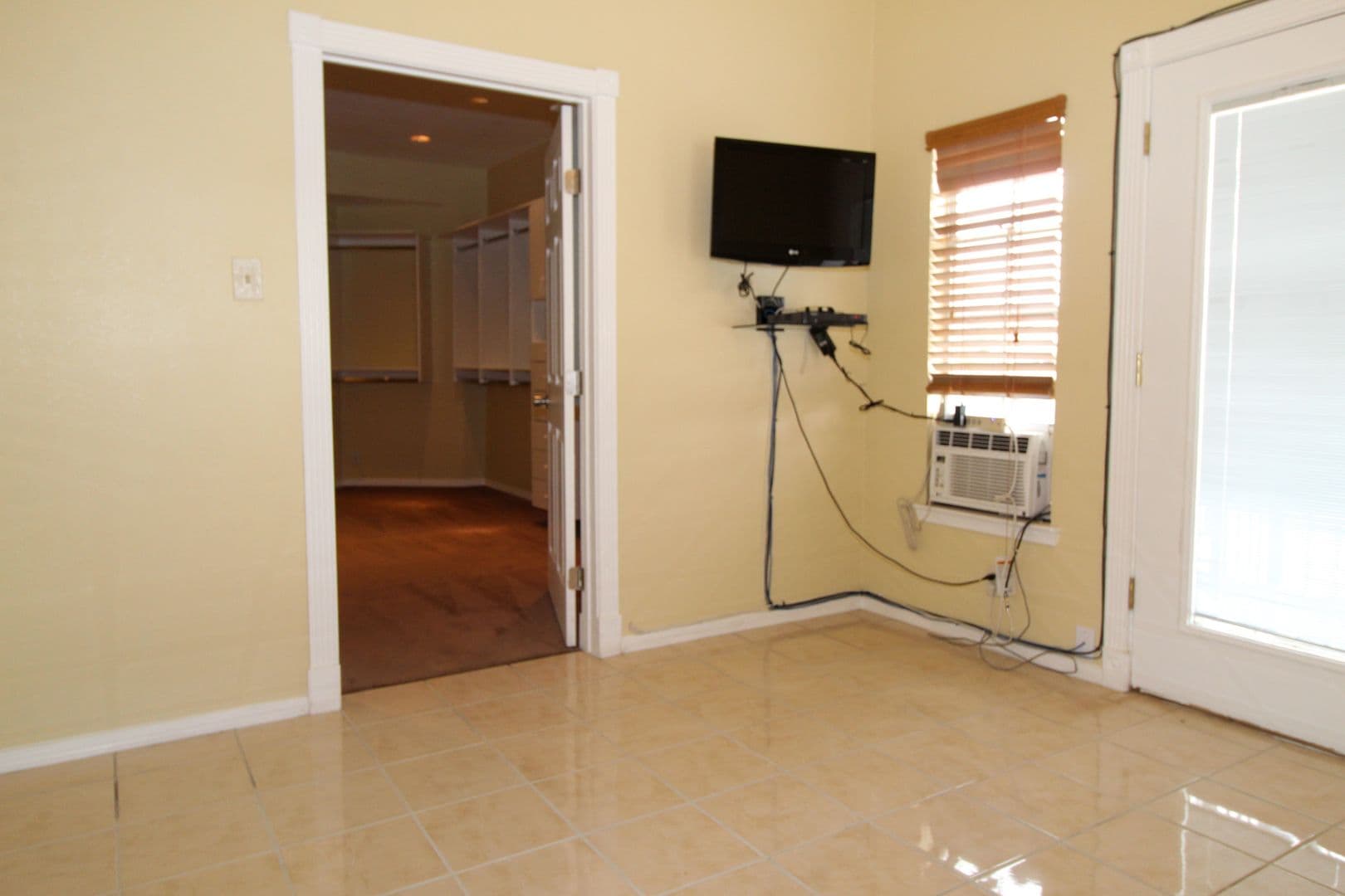 El Paso House: 1984 Paseo Granada Ln