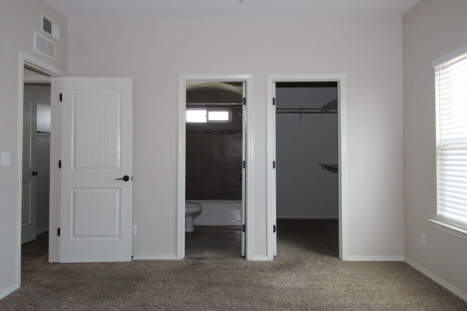 El Paso House: 2144 Robert Drennan
