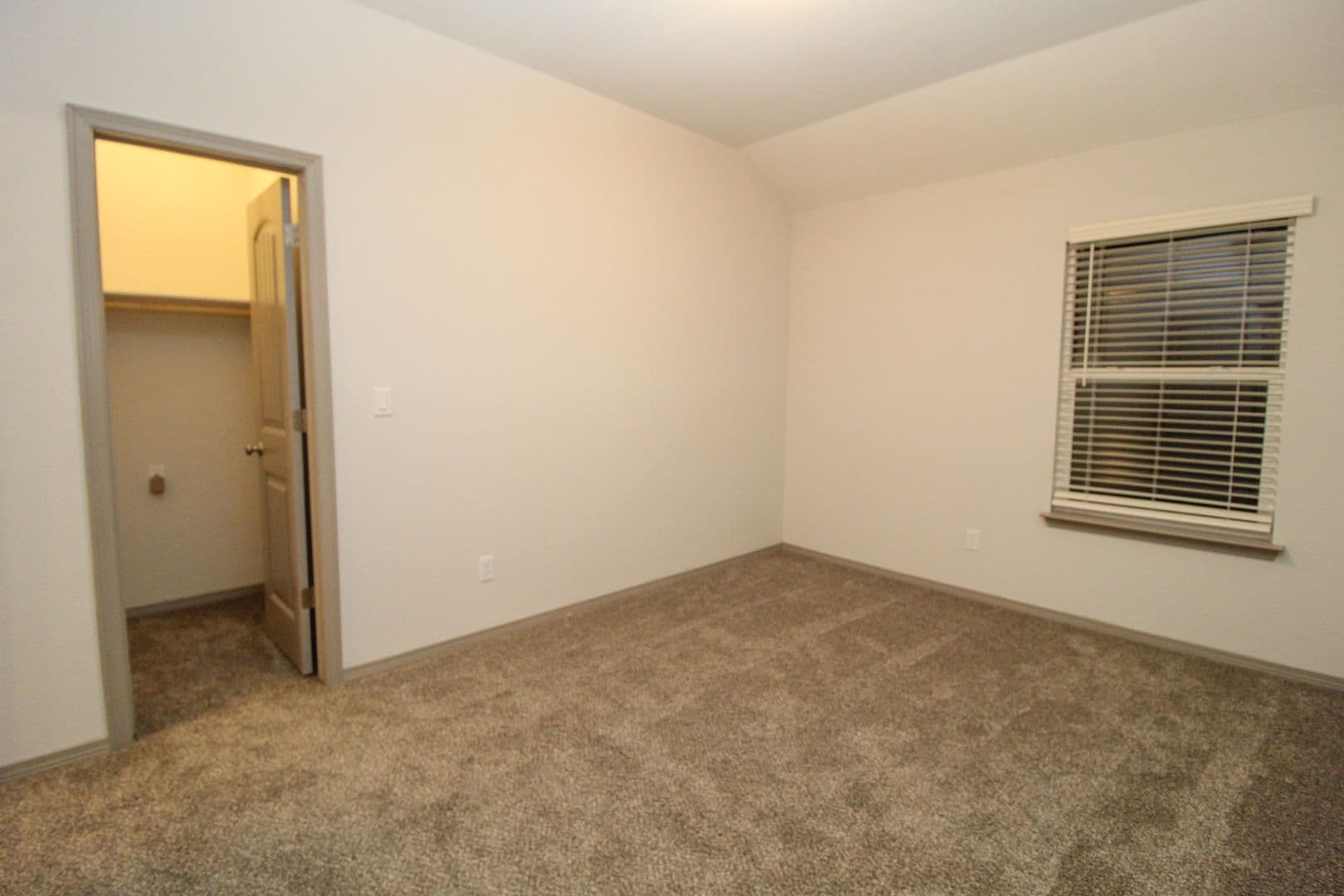 Horizon City House: 13709 Lago Vista Ave