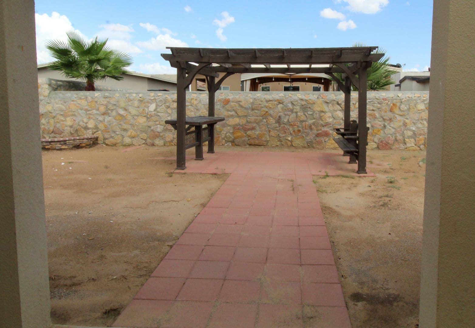 El Paso House: 2144 Robert Drennan
