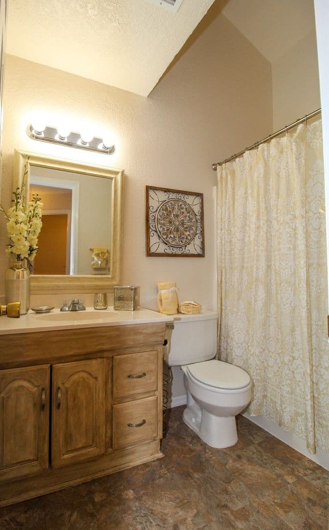 El Paso House: 11150 Loma Grande Dr.