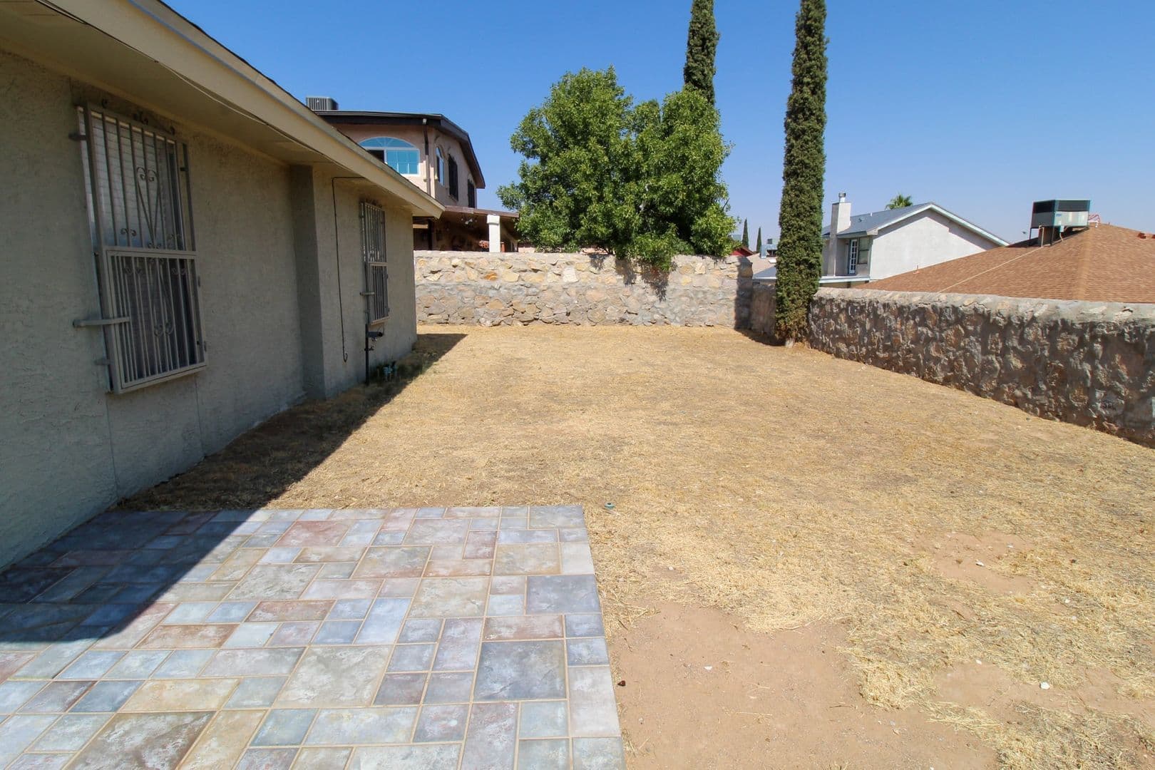 El Paso House: 11150 Loma Grande Dr.
