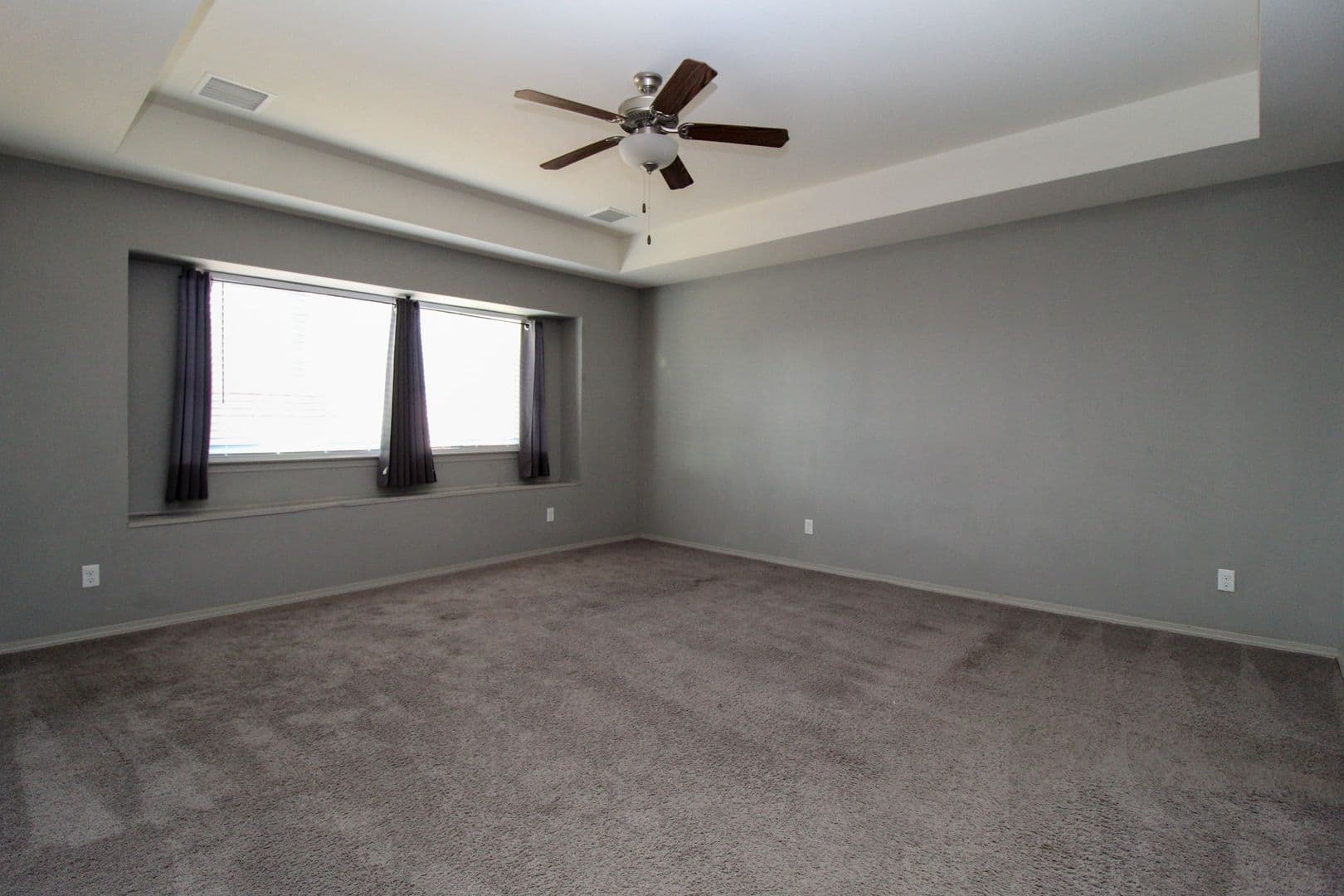 El Paso House: 12741 Tre Maximiliano Ave.
