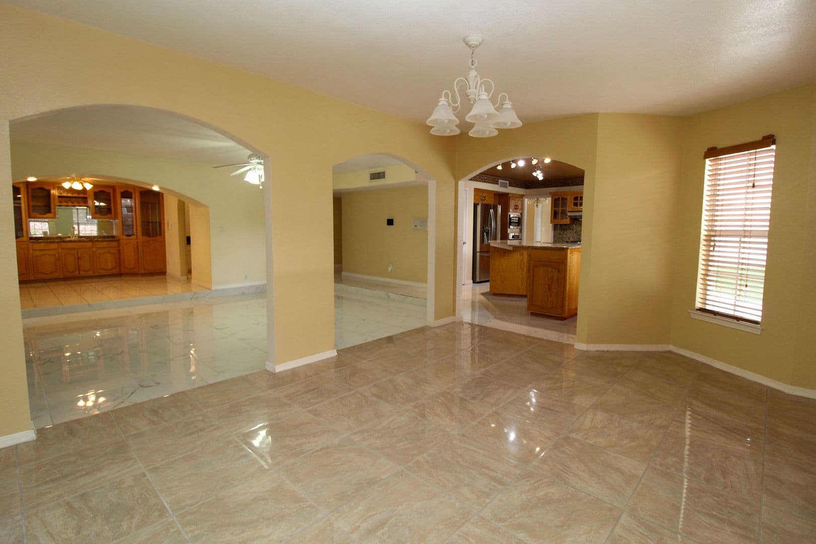 El Paso House: 1984 Paseo Granada Ln