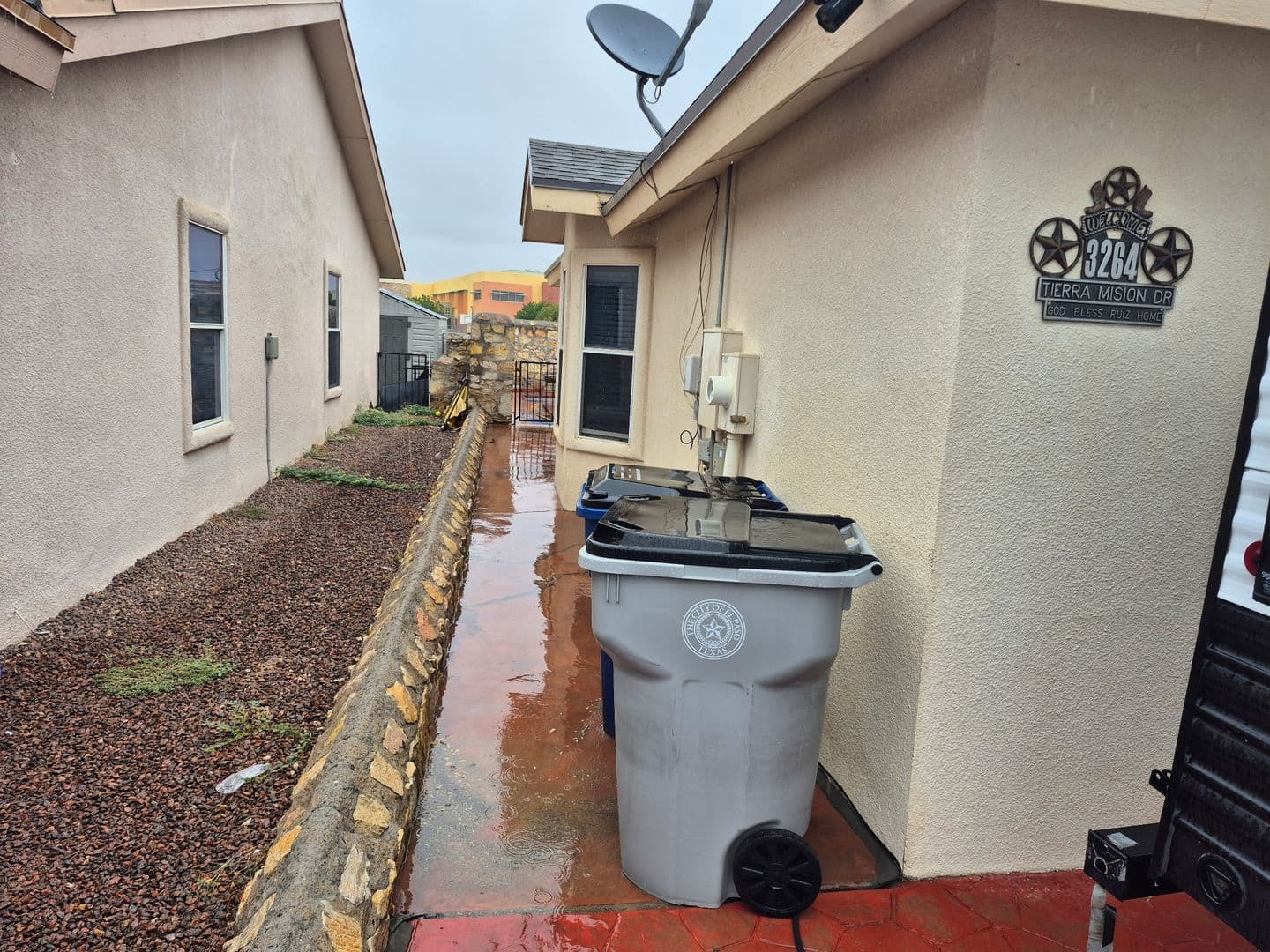 El Paso House: 3264 Tierra Mision Drive