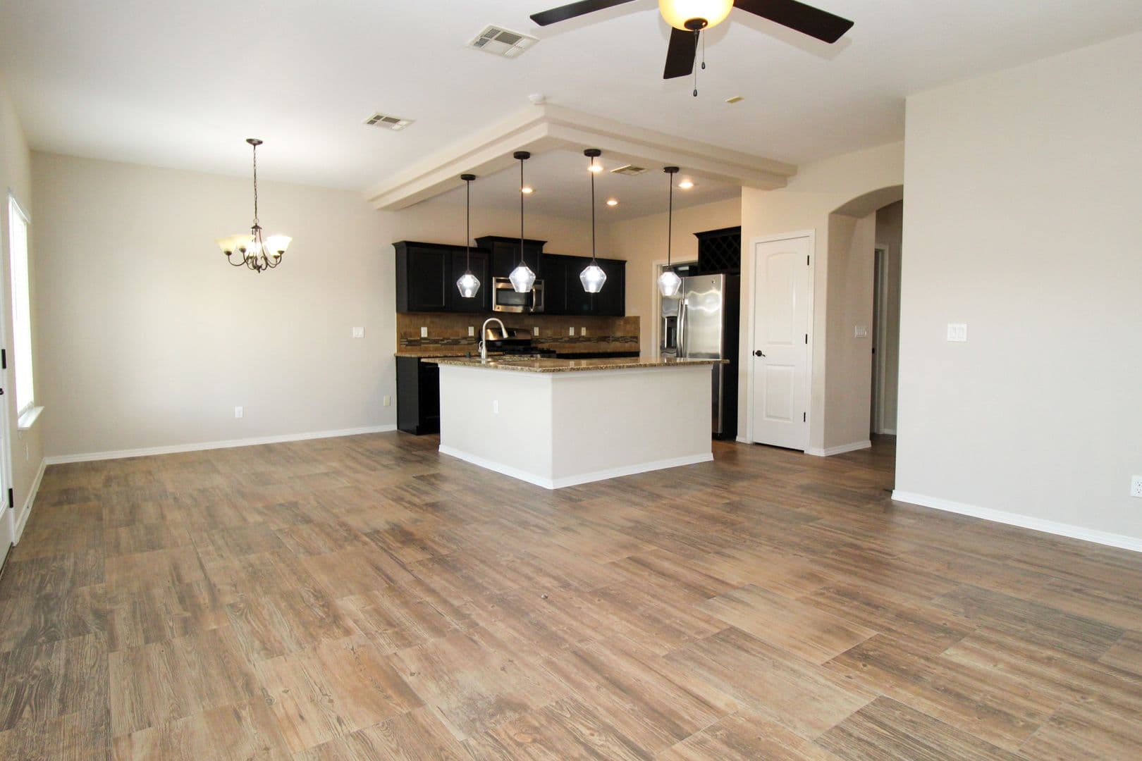 El Paso House: 2144 Robert Drennan