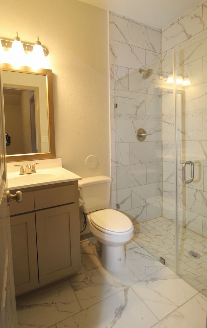 Horizon City House: 13709 Lago Vista Ave