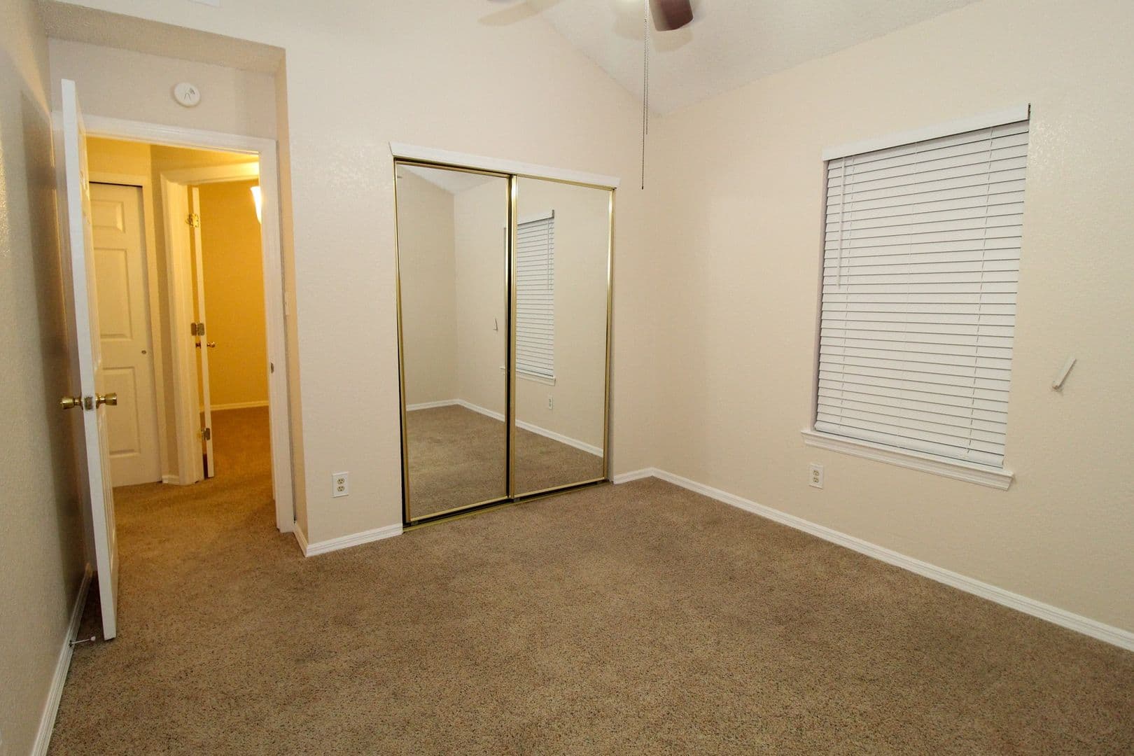 El Paso House: 11150 Loma Grande Dr.
