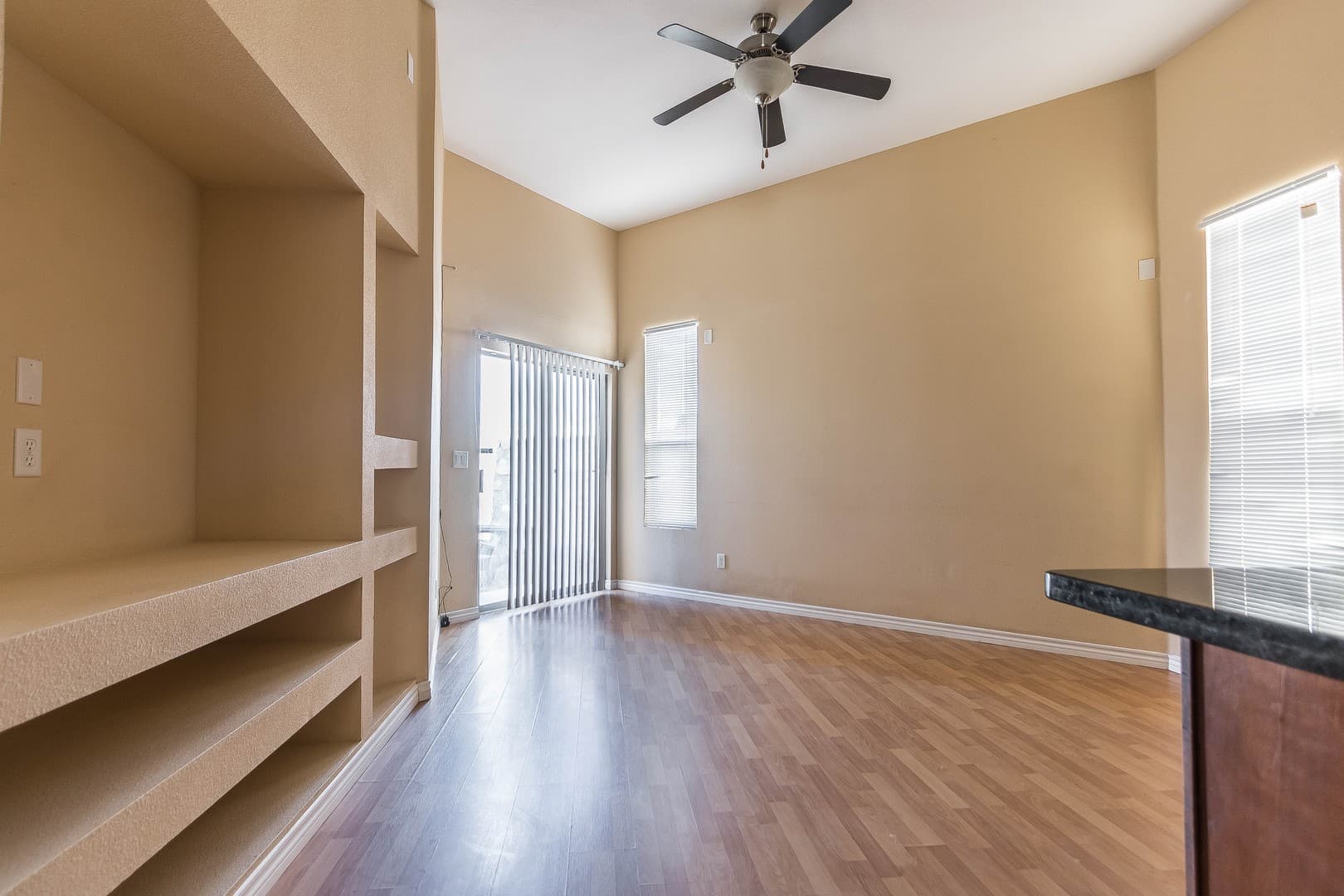 El Paso House: 5537 Ignacio Frias Drive