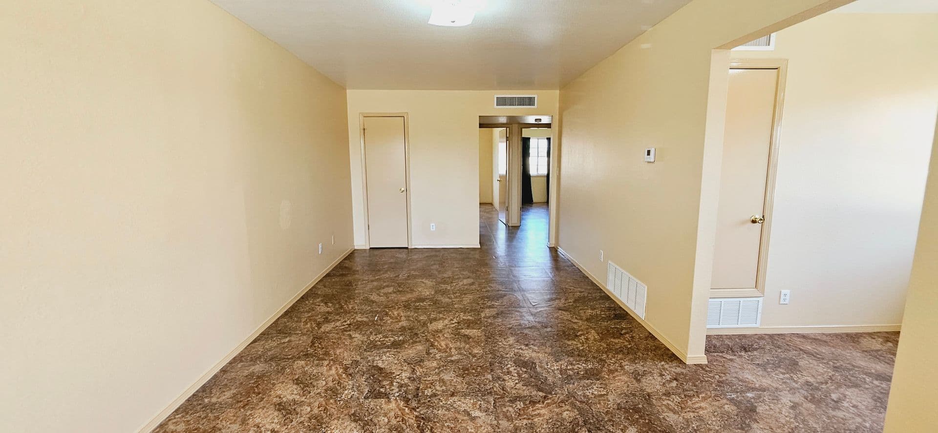 El Paso Apartment: 3903 Van Buren