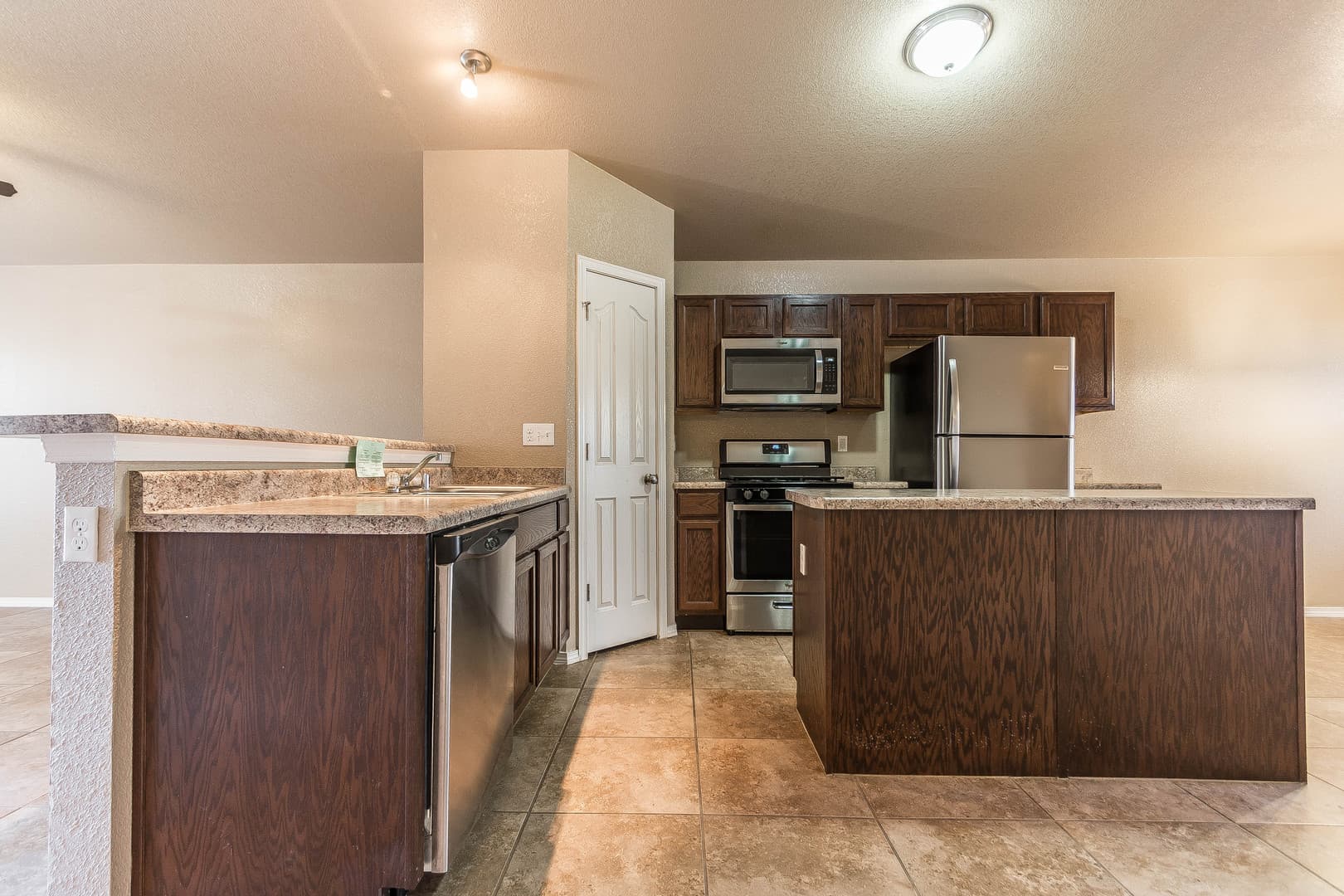 El Paso House: 10712 Blue Sage Cir