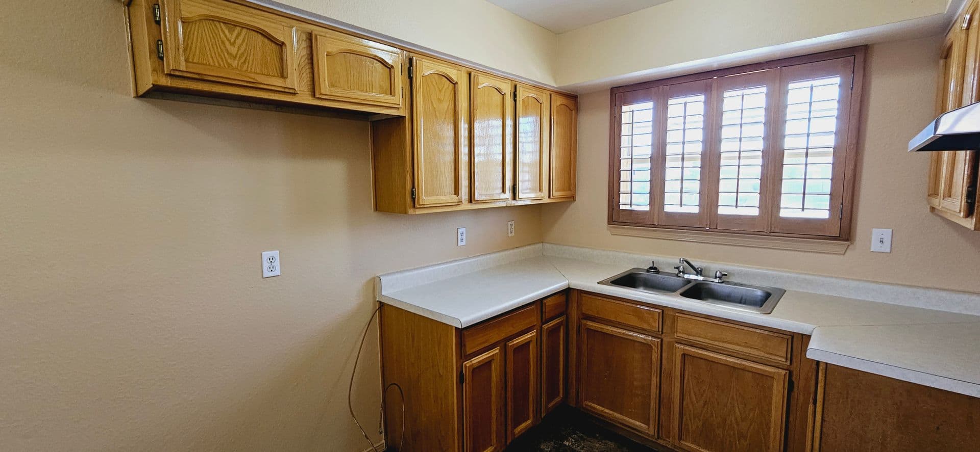 El Paso Apartment: 3903 Van Buren