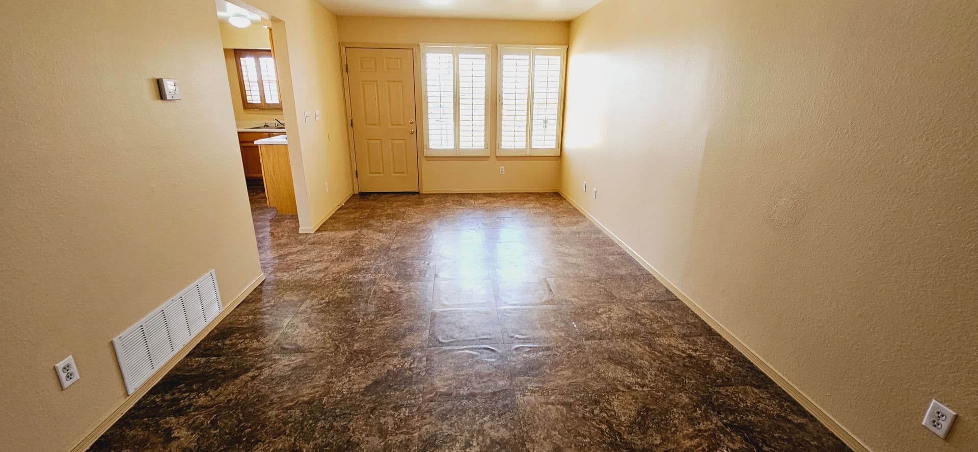 El Paso Apartment: 3903 Van Buren
