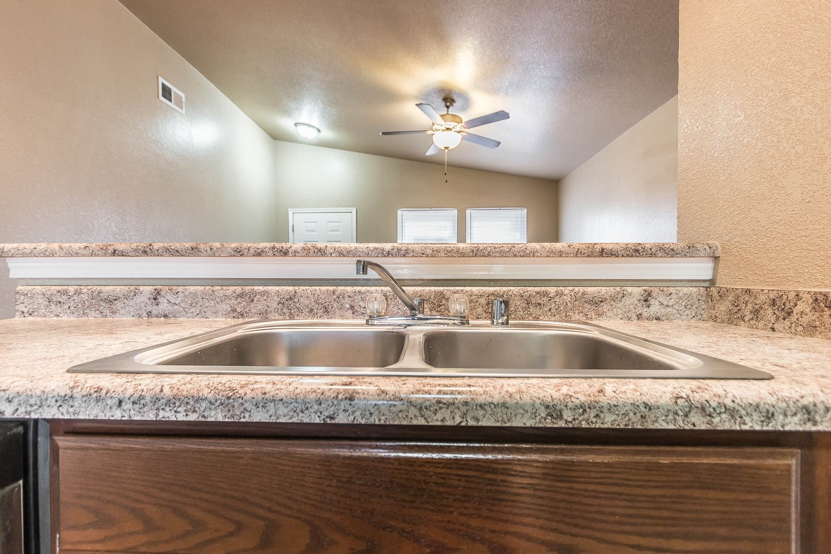 El Paso House: 10712 Blue Sage Cir