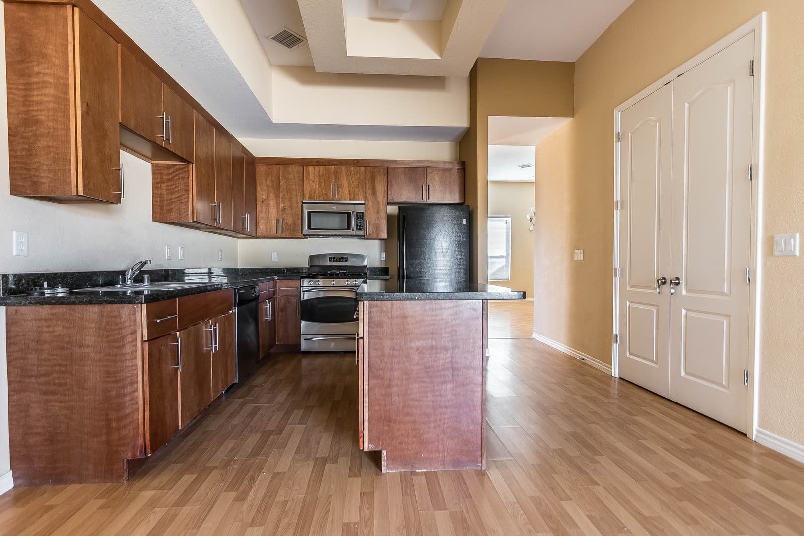 El Paso House: 5537 Ignacio Frias Drive