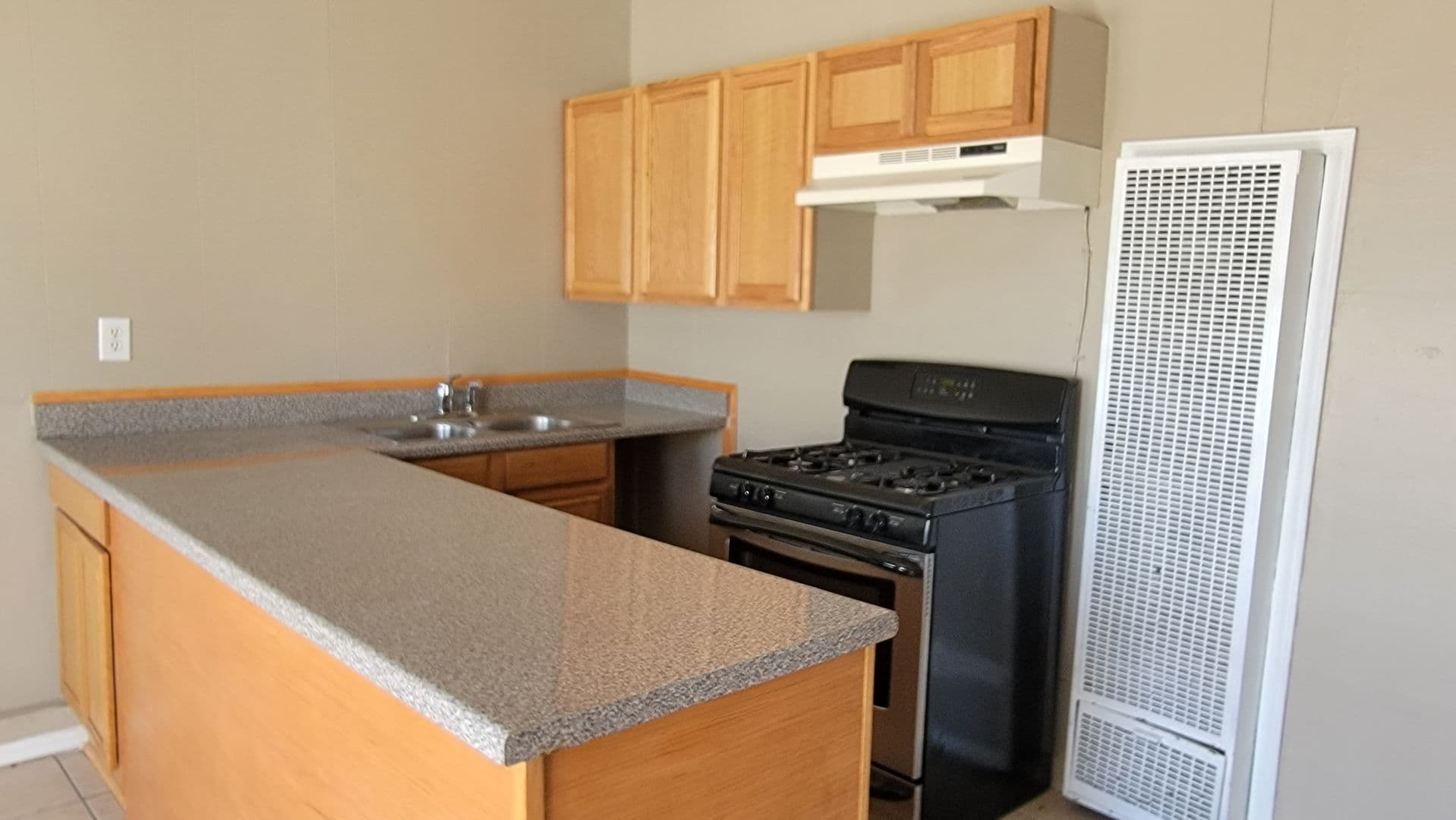 El Paso House: 8932 Ankerson St Apt A
