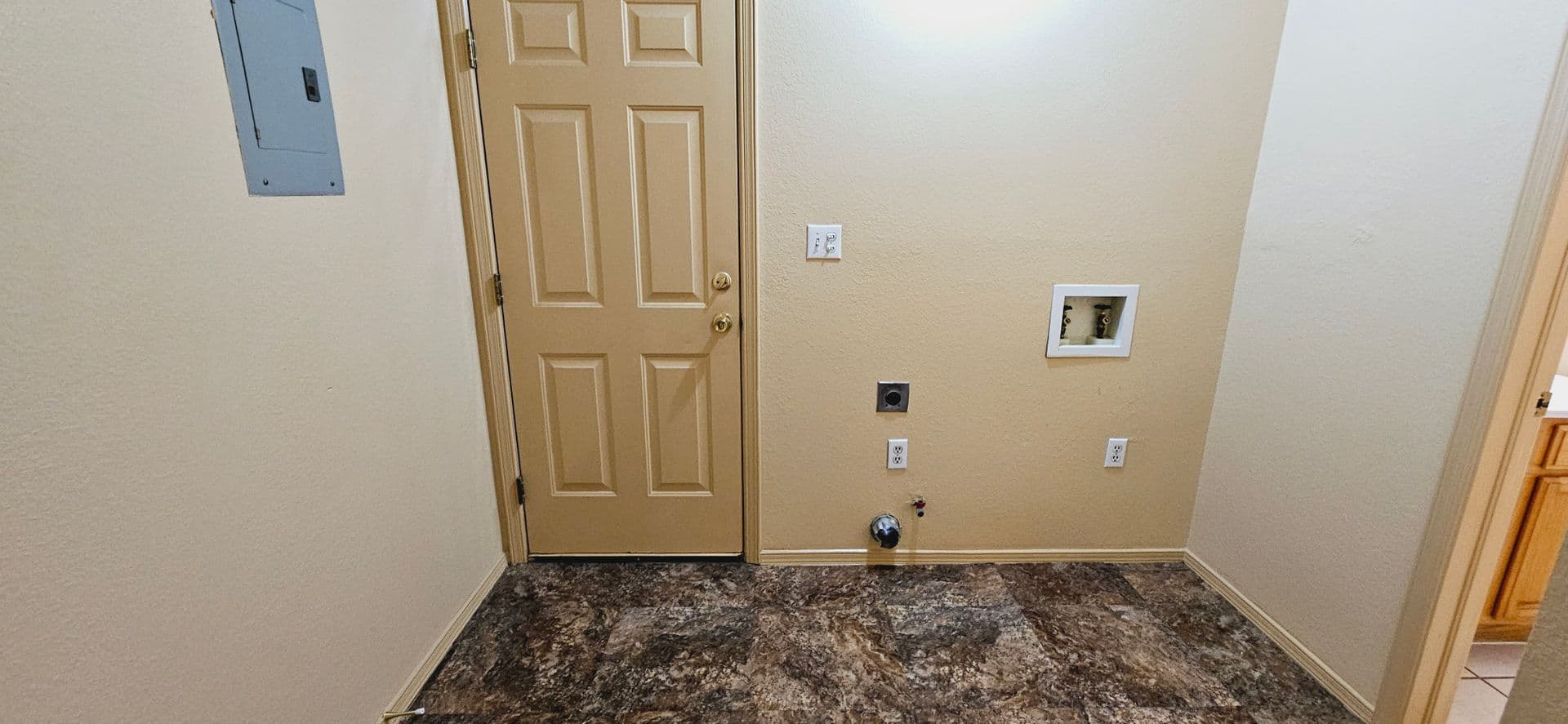El Paso Apartment: 3903 Van Buren