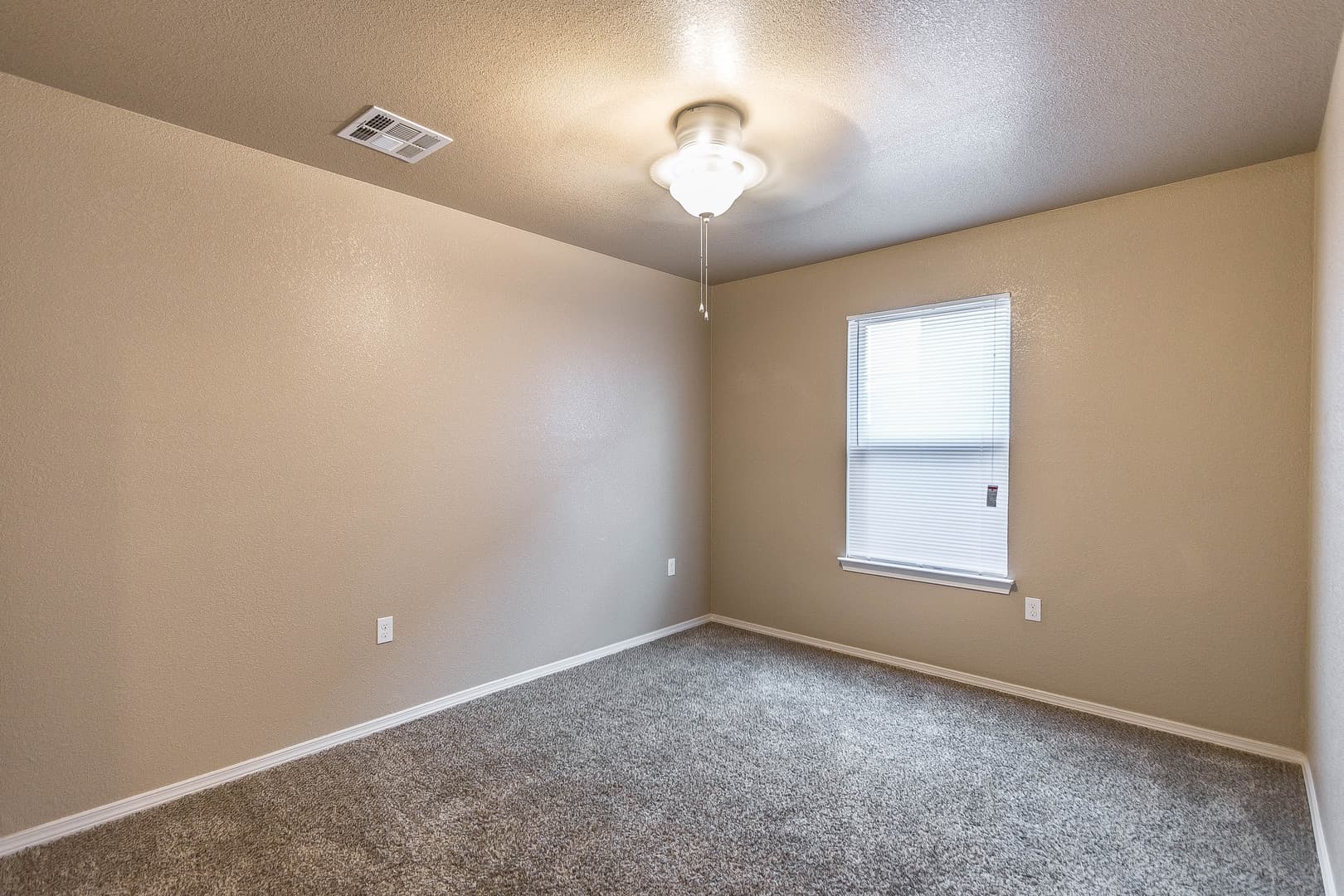 El Paso House: 10712 Blue Sage Cir