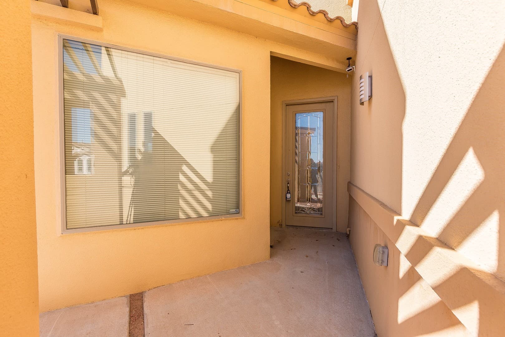 El Paso House: 5537 Ignacio Frias Drive