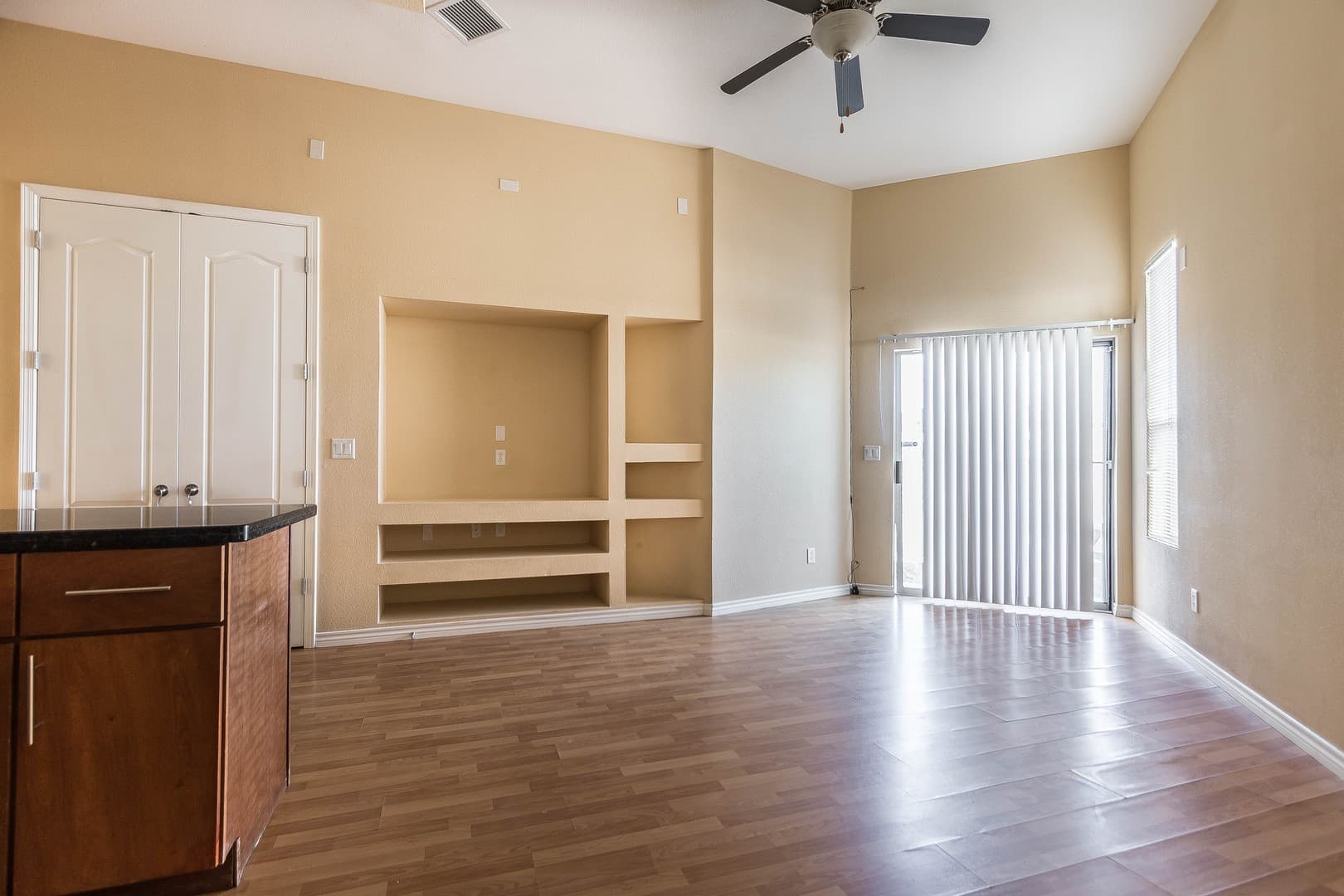 El Paso House: 5537 Ignacio Frias Drive