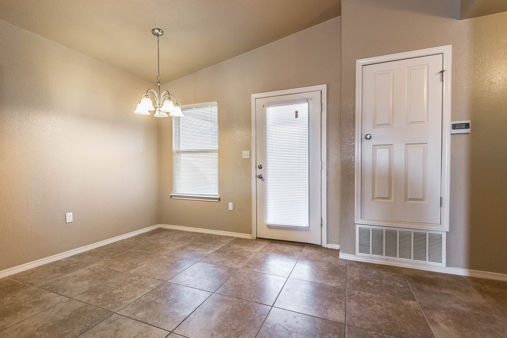 El Paso House: 10712 Blue Sage Cir