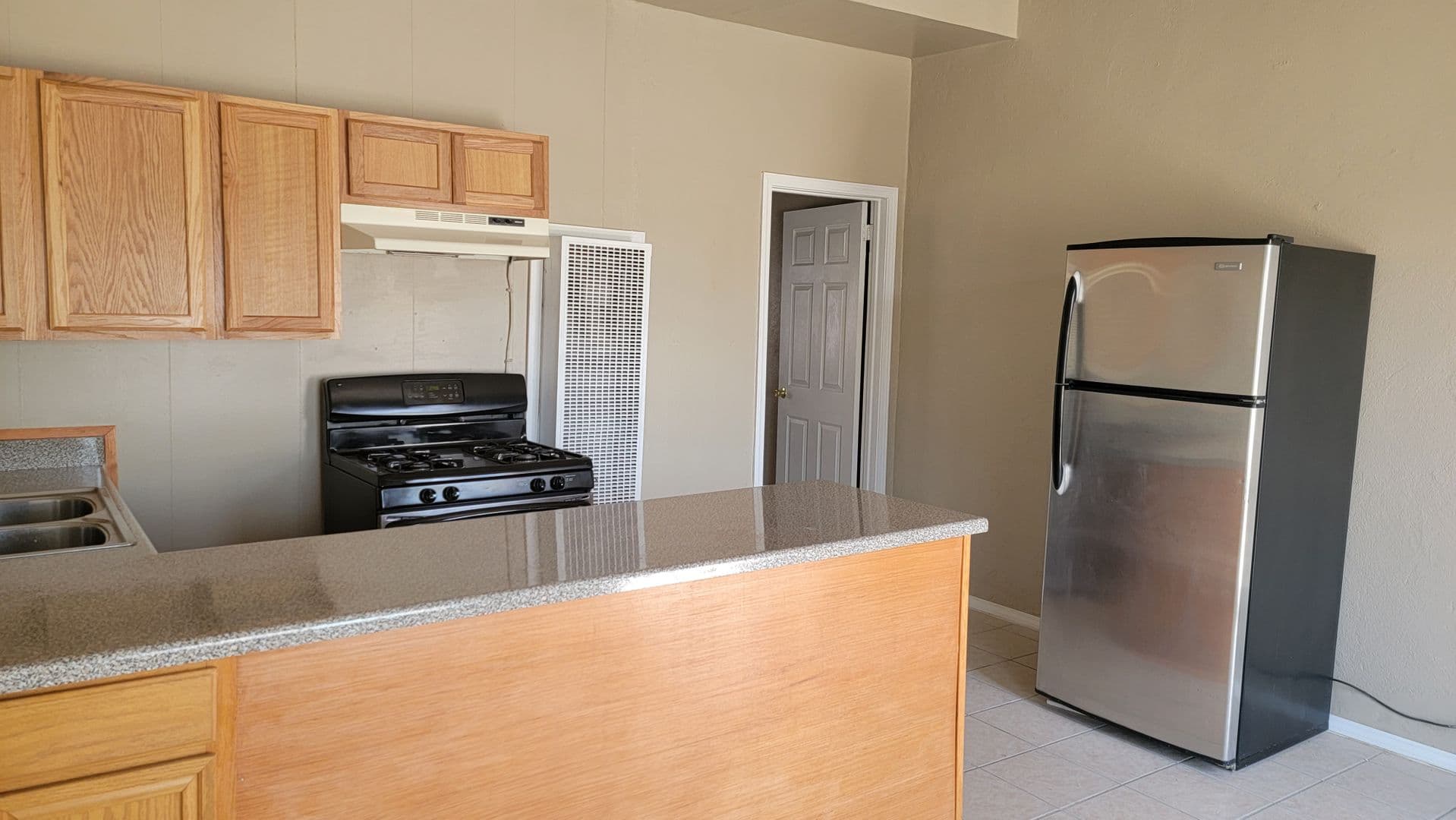 El Paso House: 8932 Ankerson St Apt A