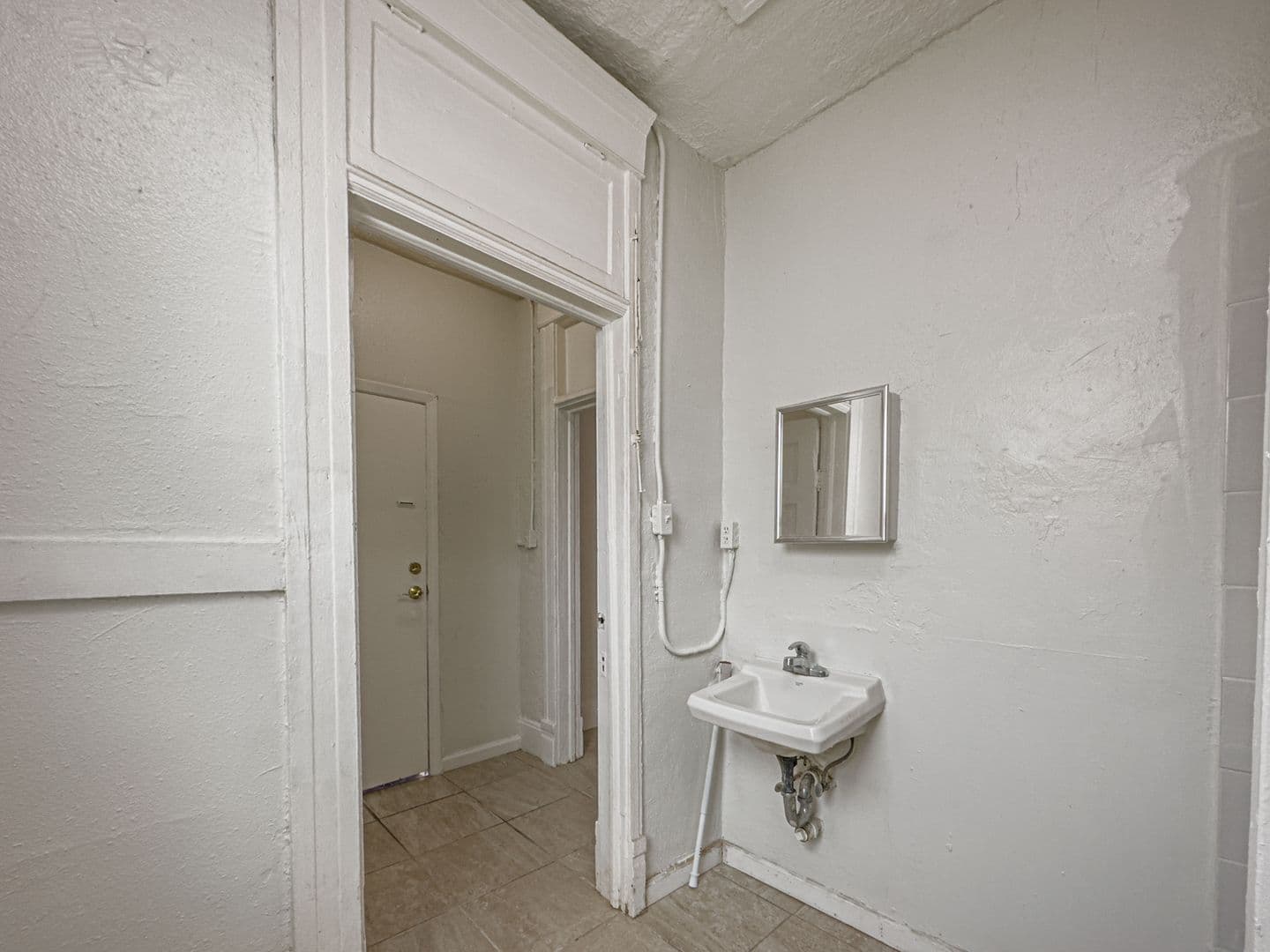 El Paso Apartment: 809 N Virginia