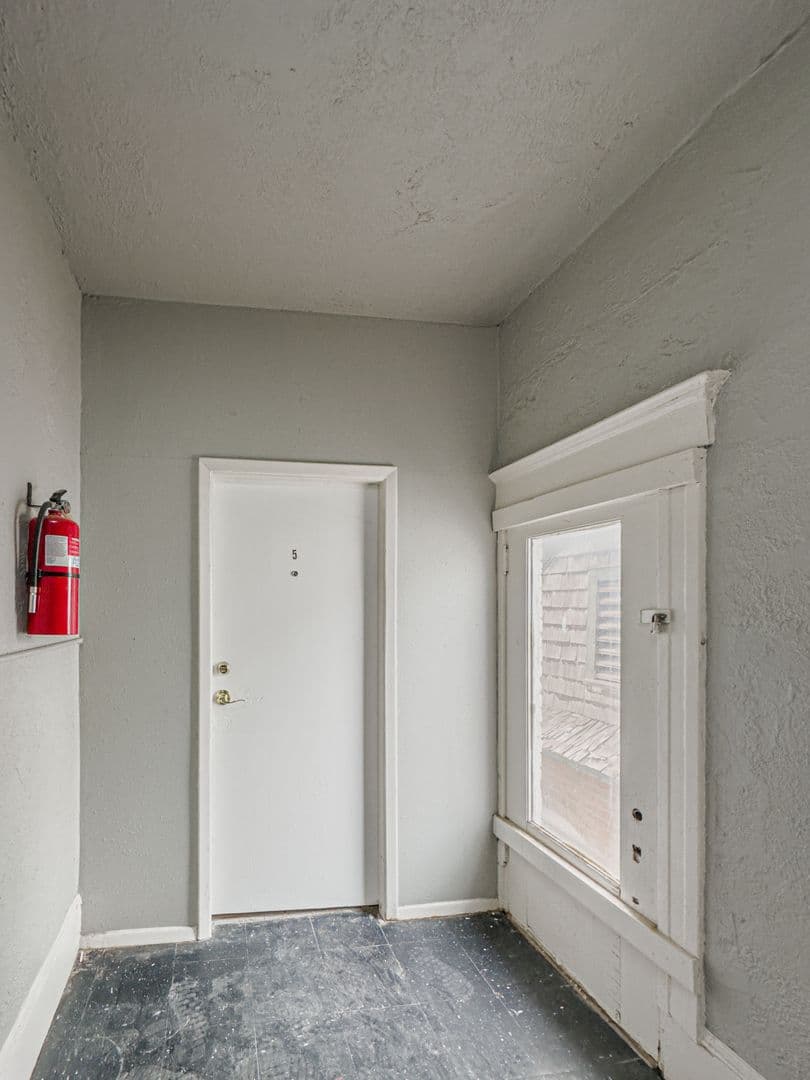 El Paso Apartment: 809 N Virginia