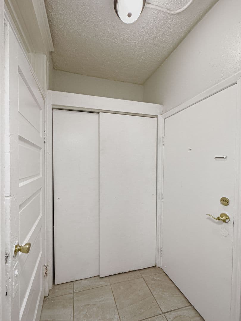 El Paso Apartment: 809 N Virginia