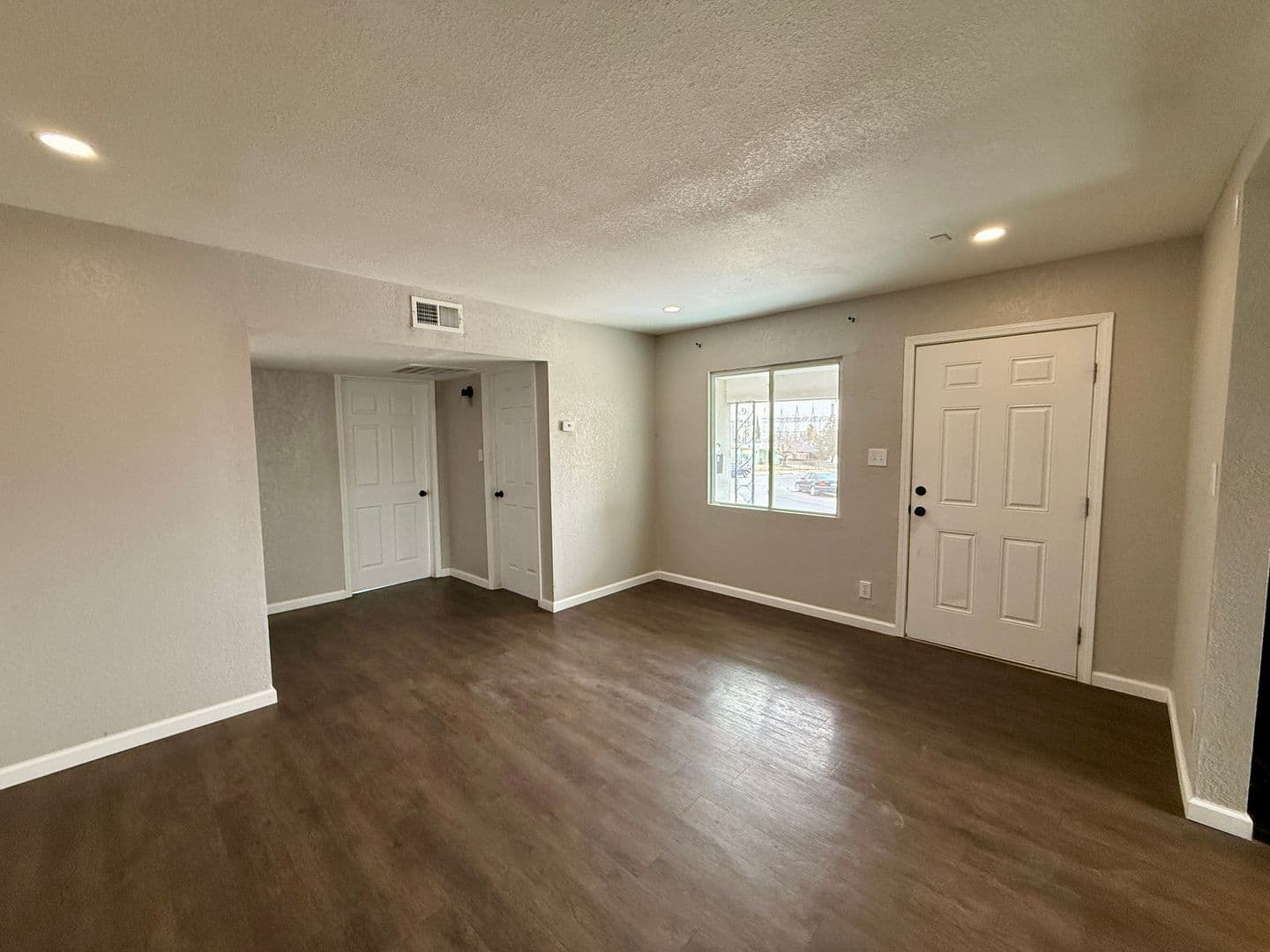 El Paso Apartment: 5593 Hunt Ct