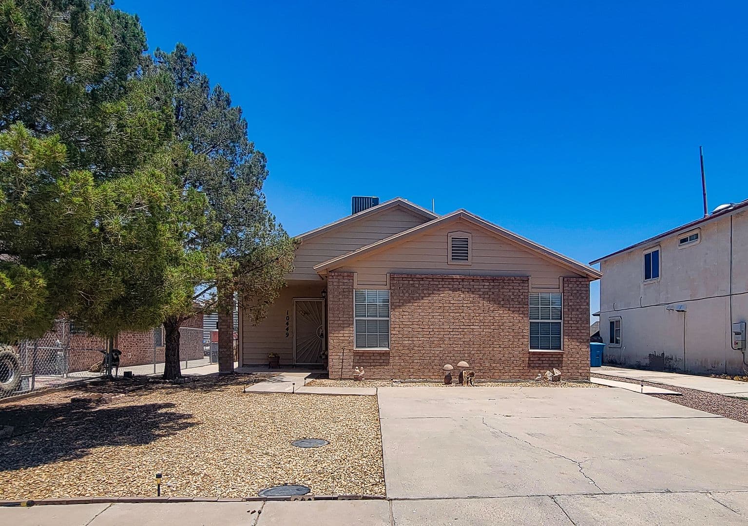 El Paso House: 10449 Valle Suave Dr - House