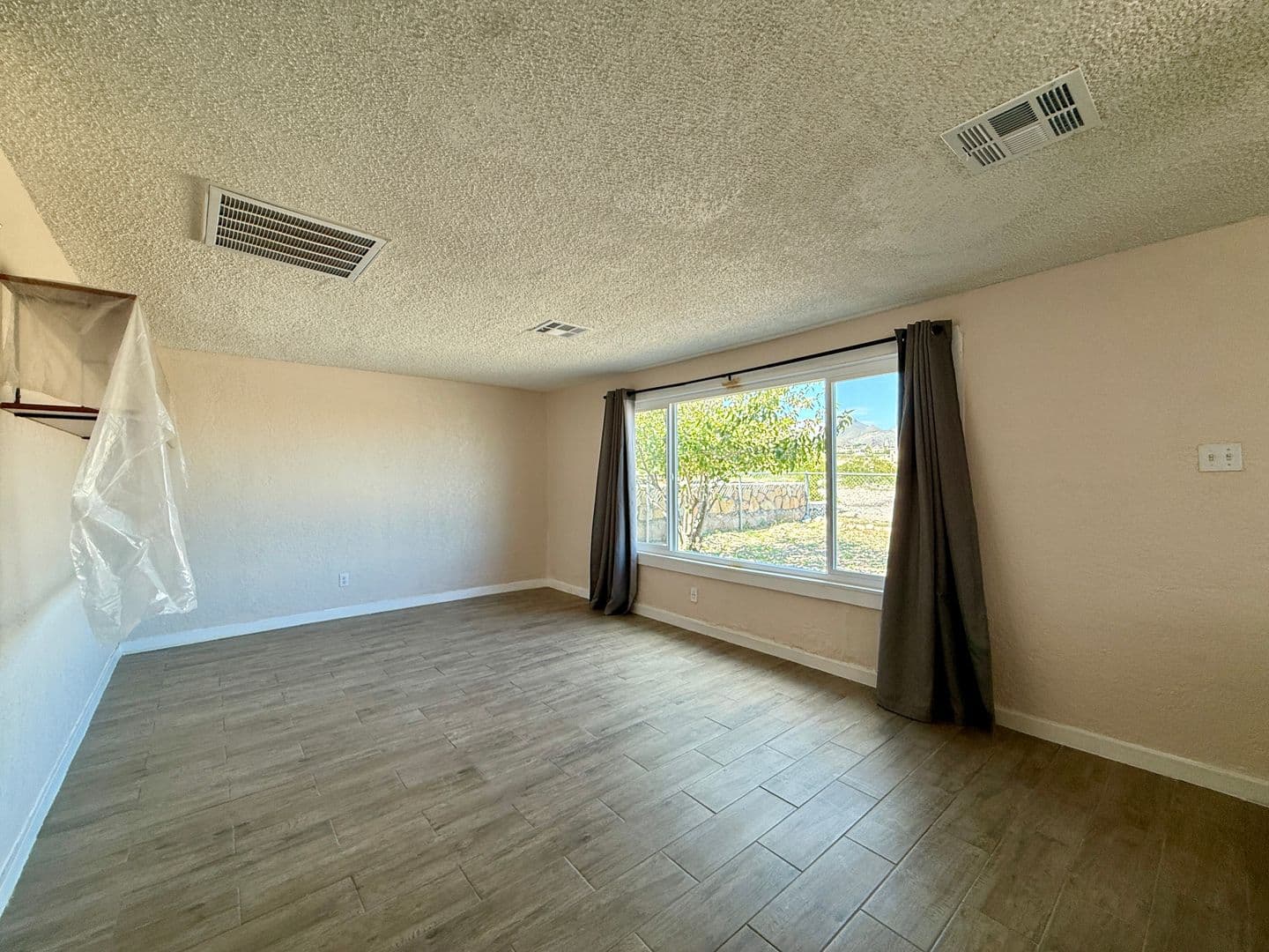 El Paso House: 3630 Evalyn