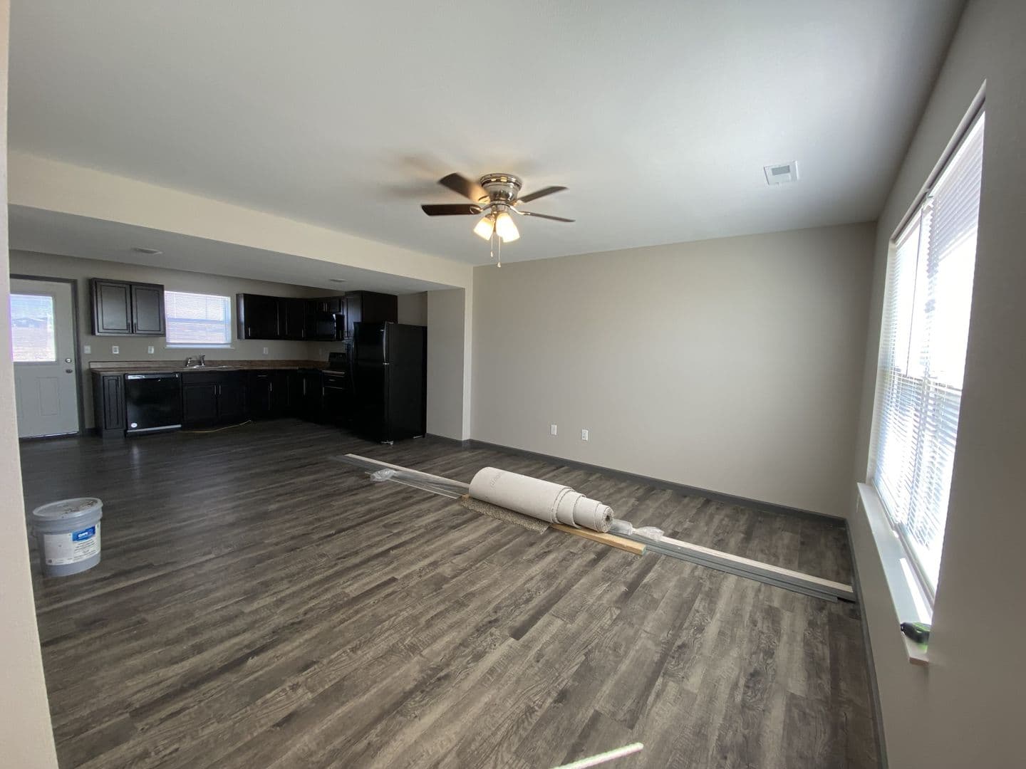 Montgomery City Apartment: 2 Longview Circle