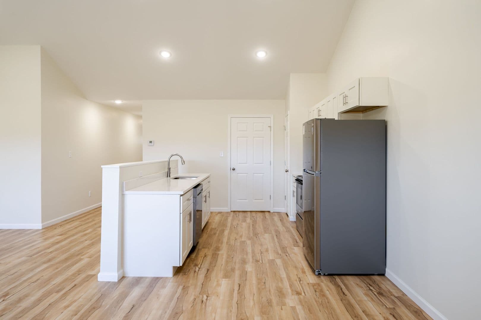 Farmington Apartment: 100 Roper Loop