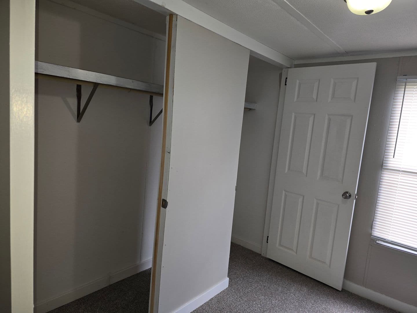 Warrenton Apartment: 1194 Juniper Drive