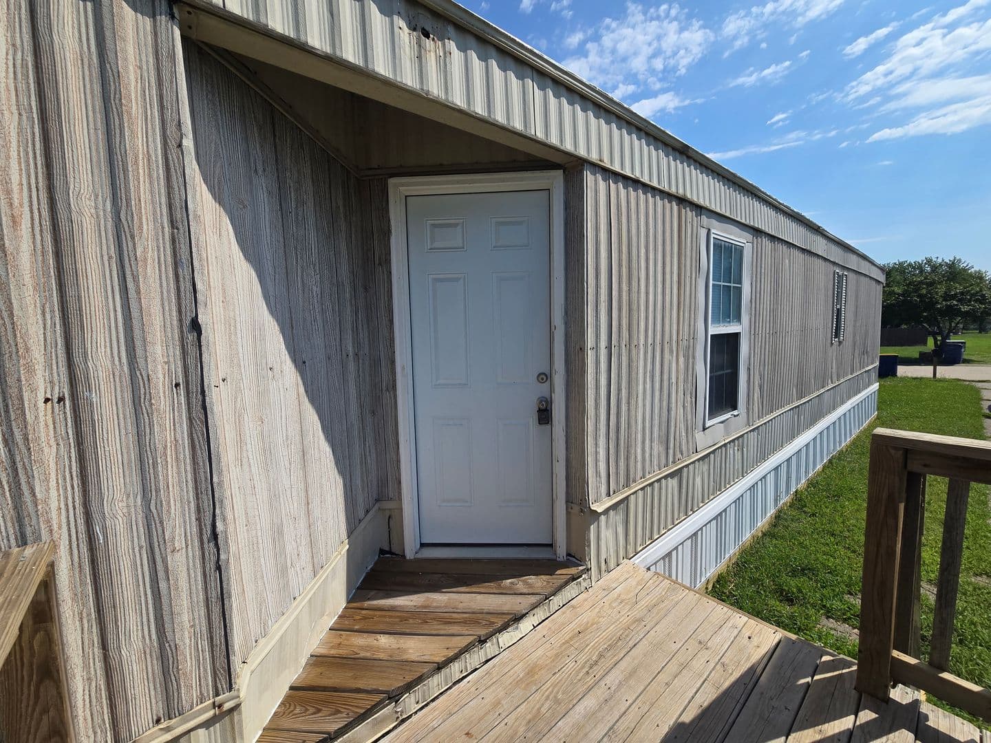 Warrenton Apartment: 1194 Juniper Drive