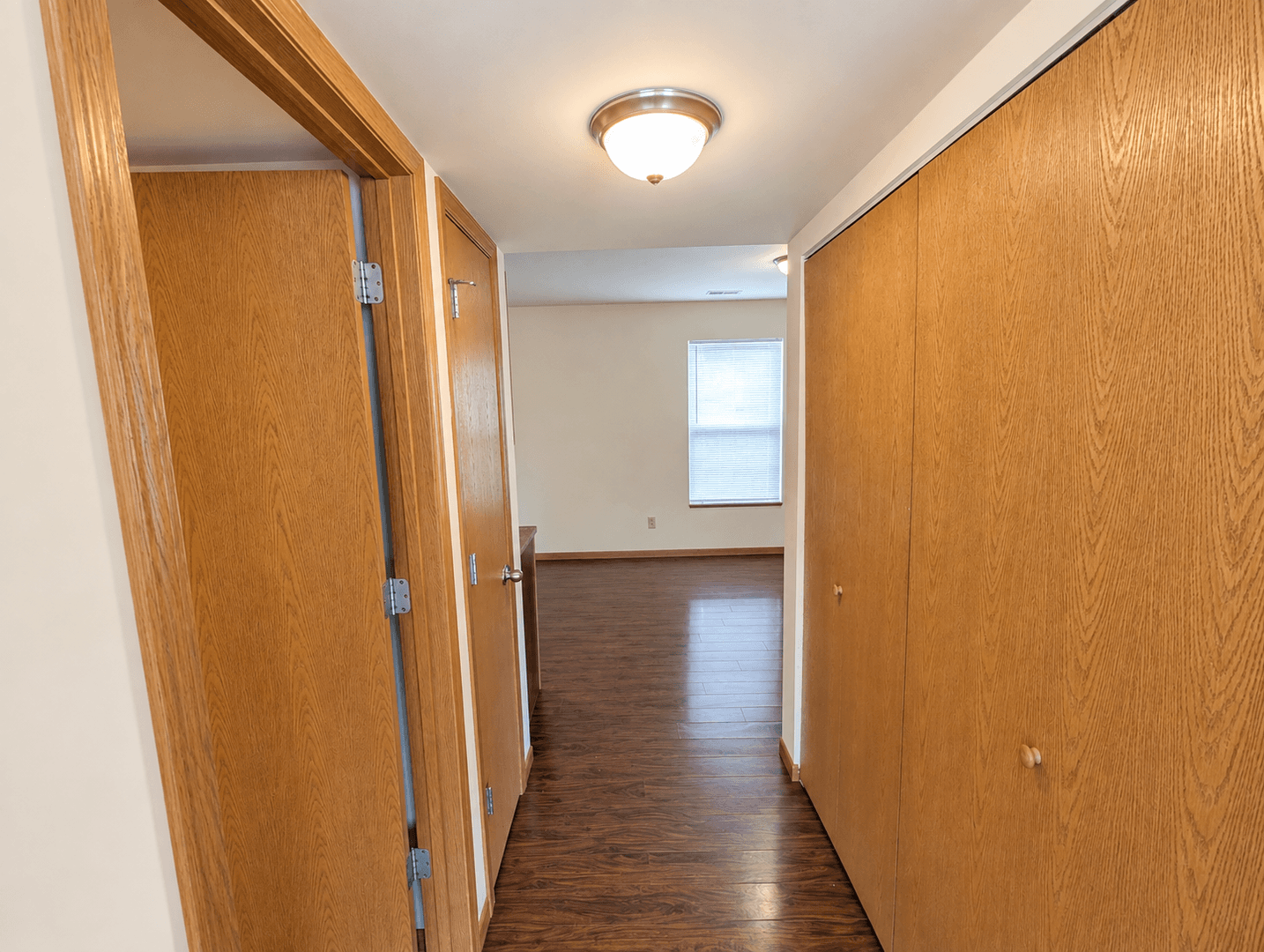 Union Apartment: 407B Prairie Hill Court
