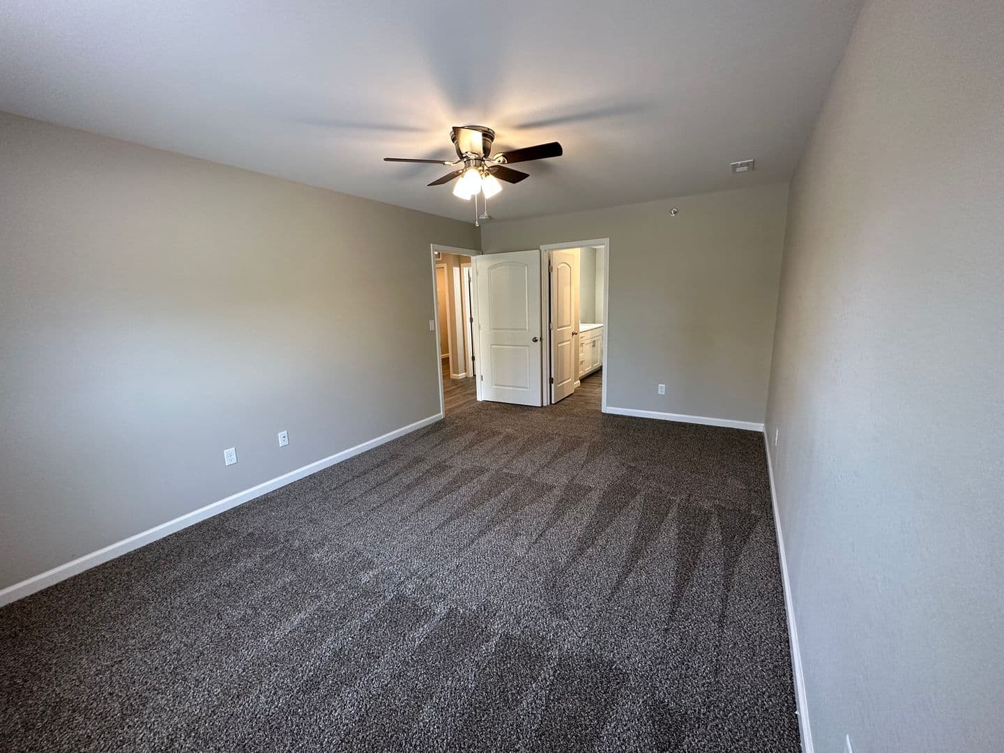 Union Apartment: 564 Red Bill Drive