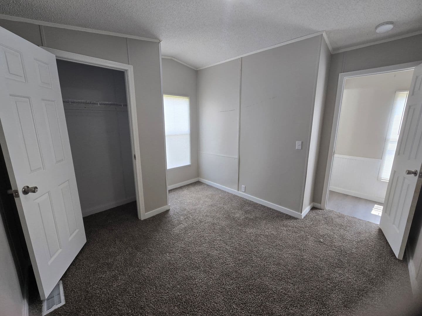Warrenton Apartment: 1194 Juniper Drive