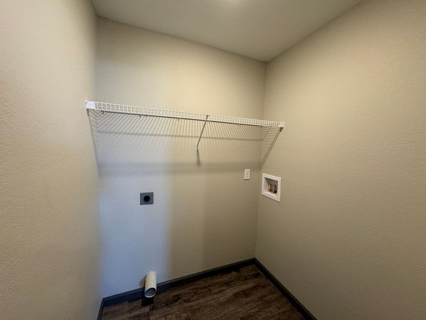 Montgomery City Apartment: 2 Longview Circle