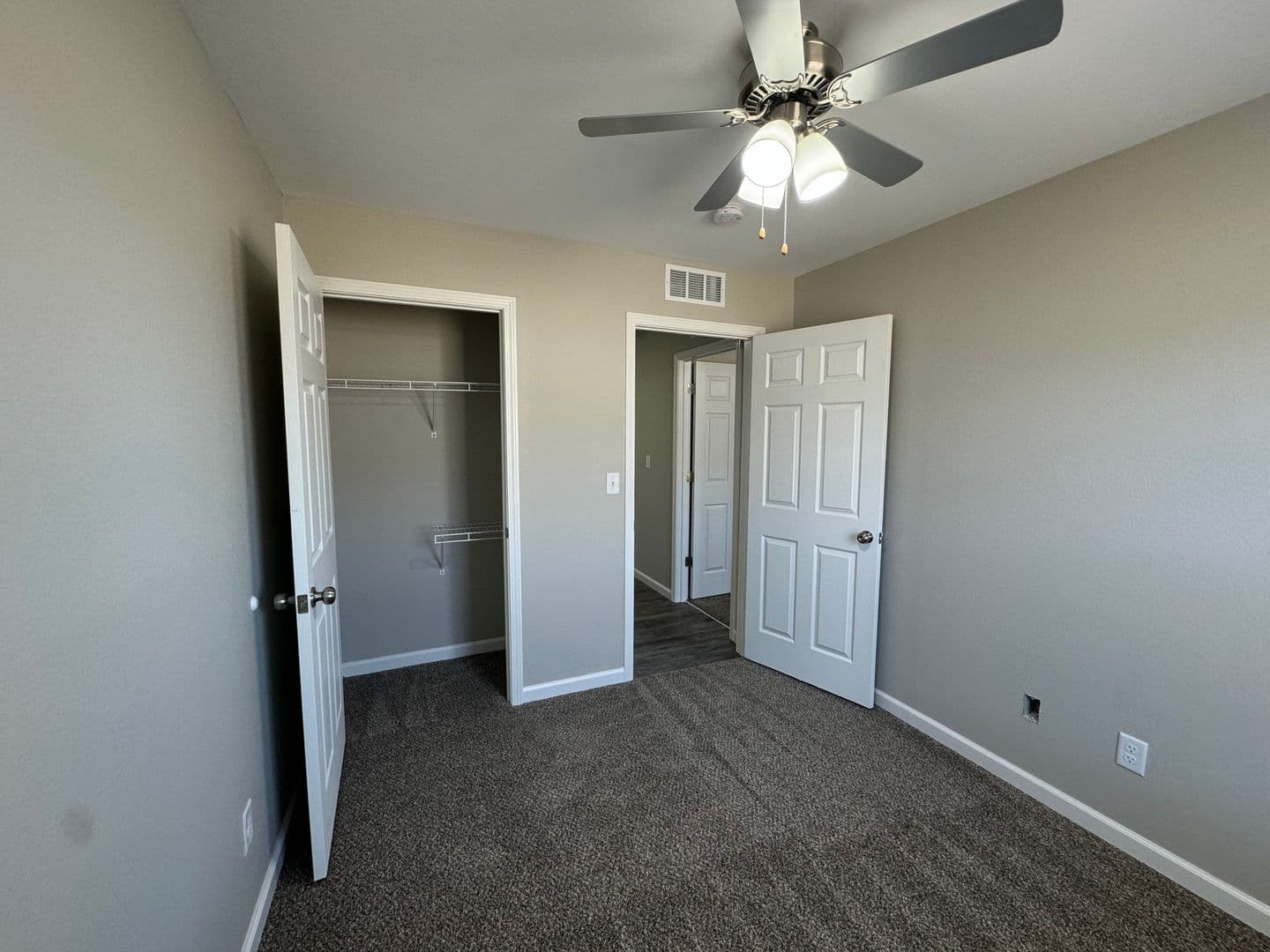 Warrenton Apartment: 16901 Cattail Bottoms Drive