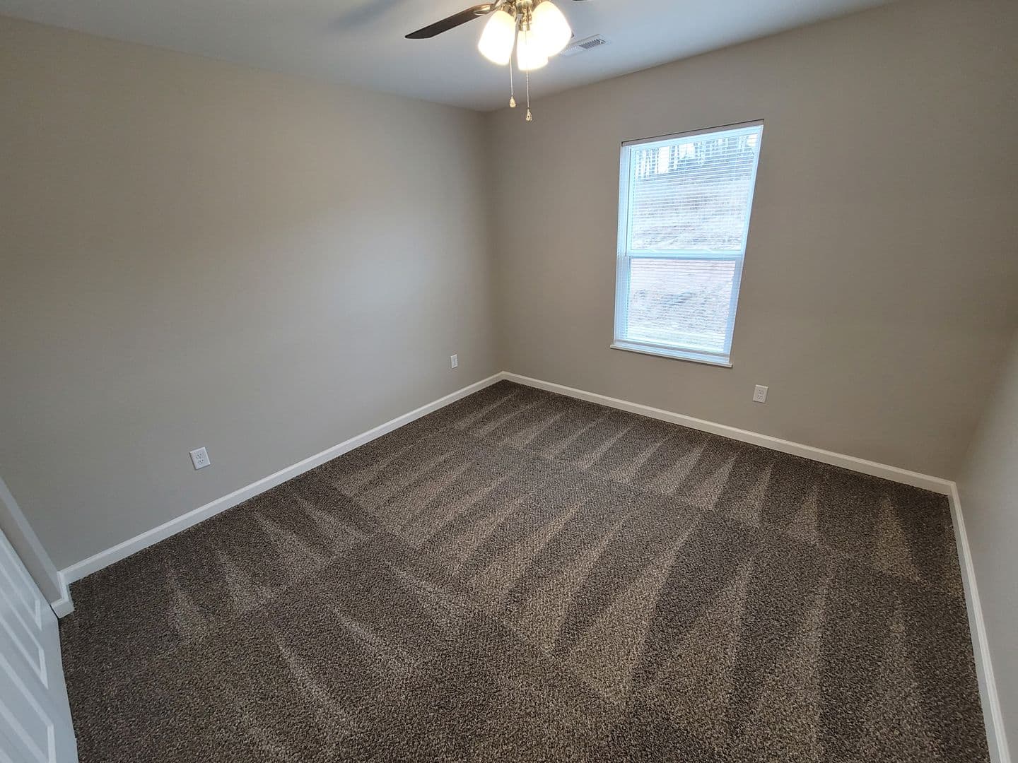 Washington Apartment: 106 Acorn Crk Rd