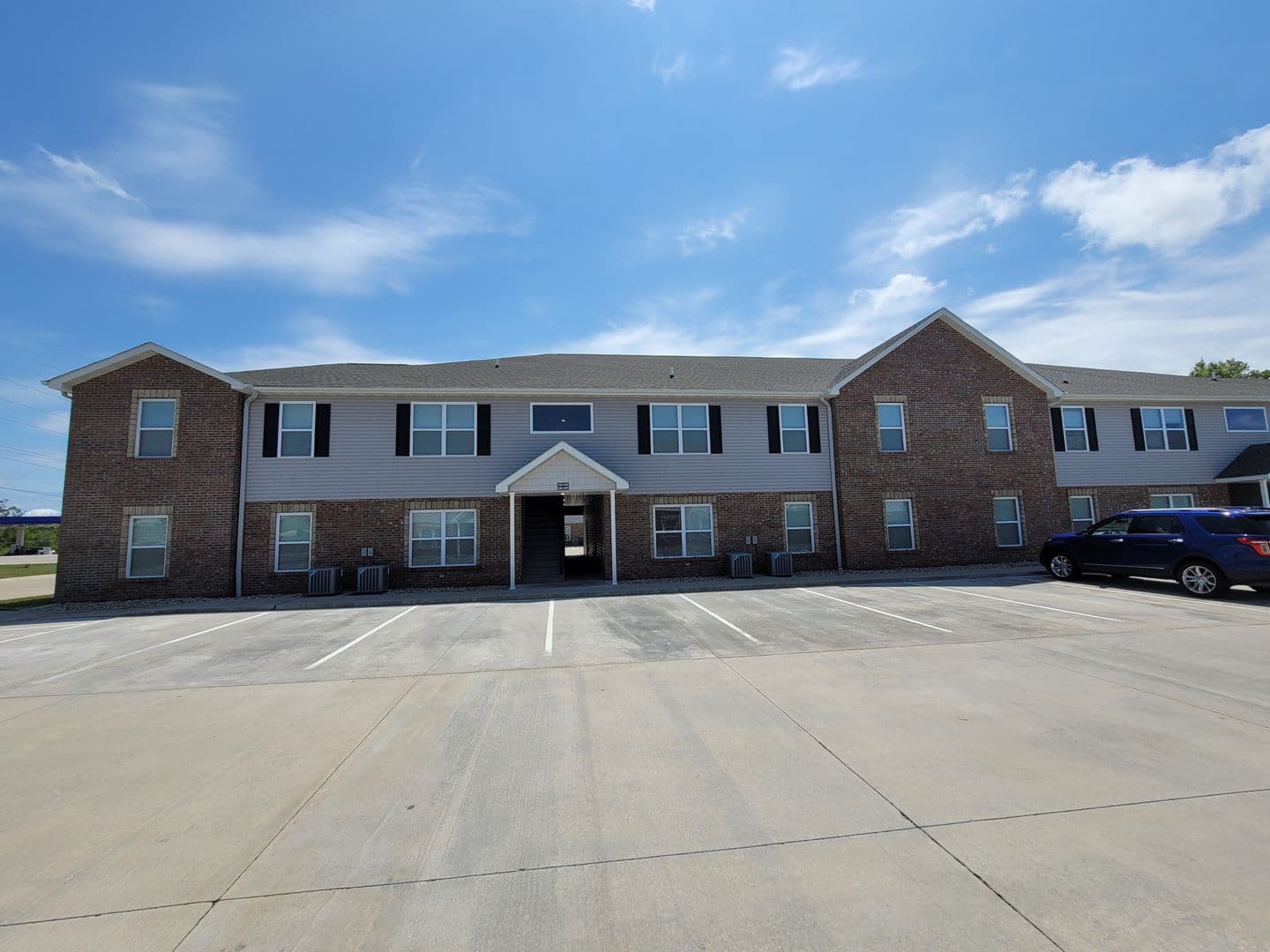 Washington Apartment: 6790 Hwy 100 West
