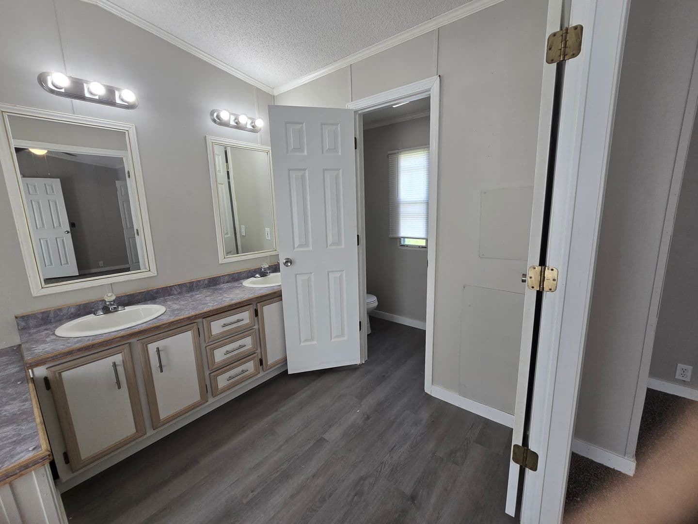 Warrenton Apartment: 1194 Juniper Drive