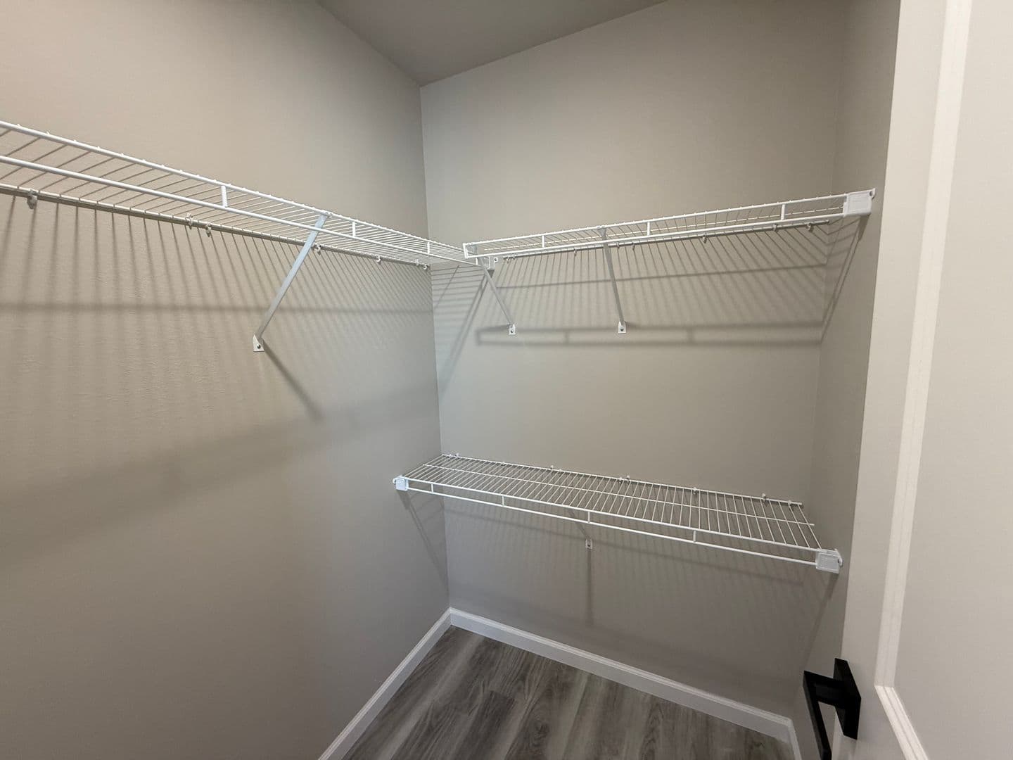 Washington Apartment: 2549 E. 5th Street