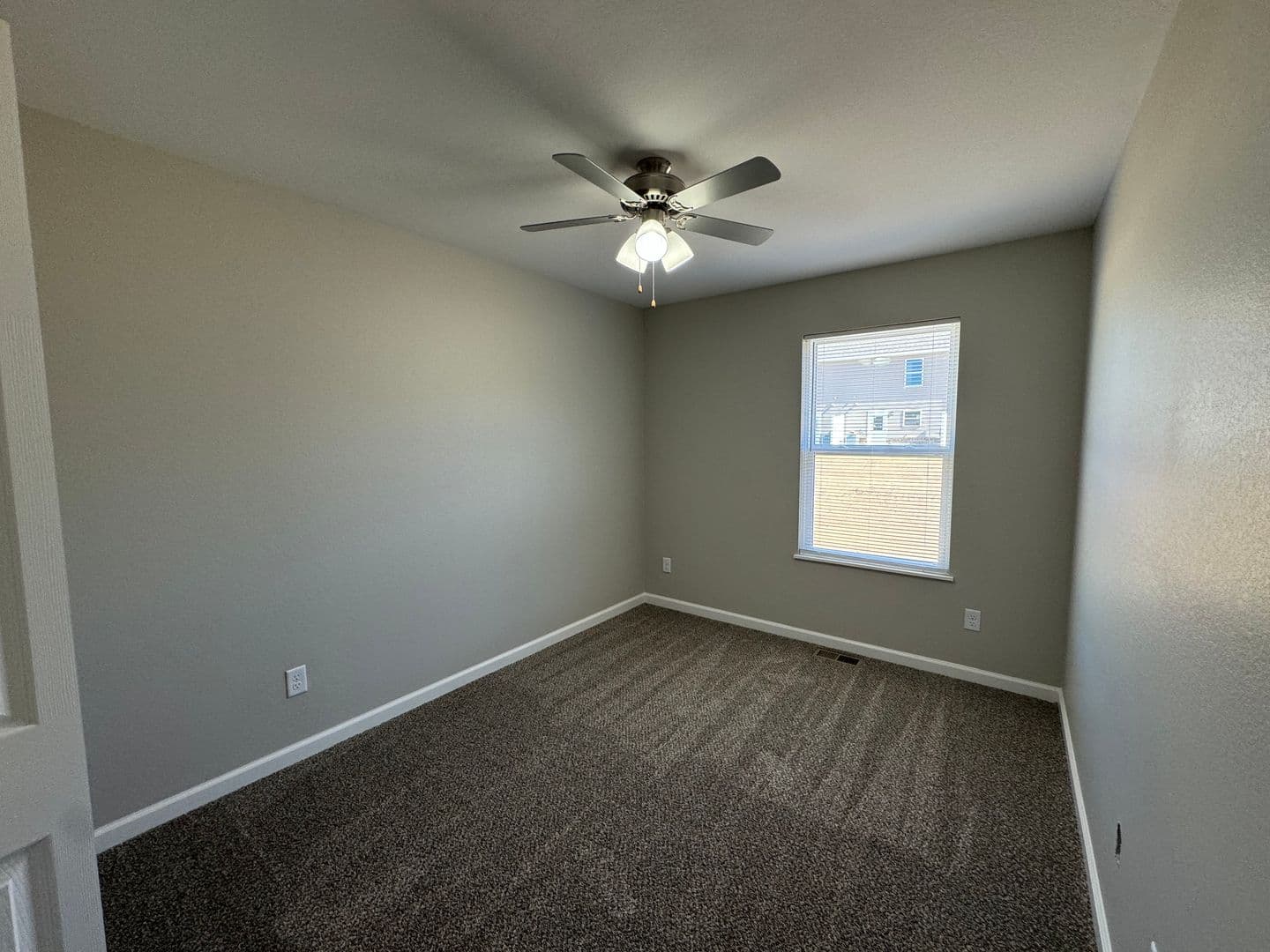 Warrenton Apartment: 16901 Cattail Bottoms Drive