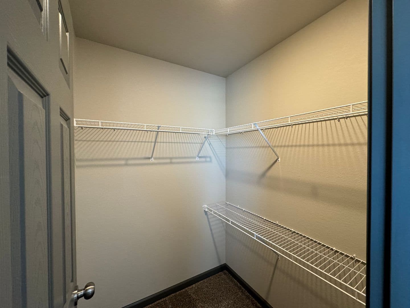 Montgomery City Apartment: 2 Longview Circle
