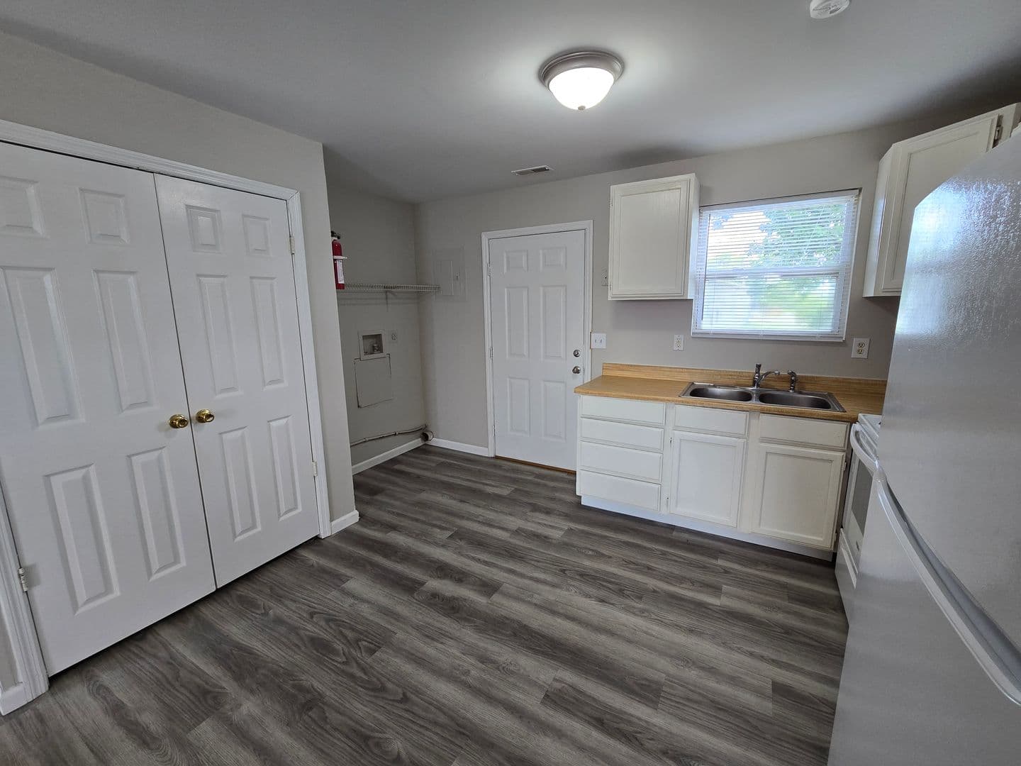 Truesdale Apartment: 745 Wabash Street