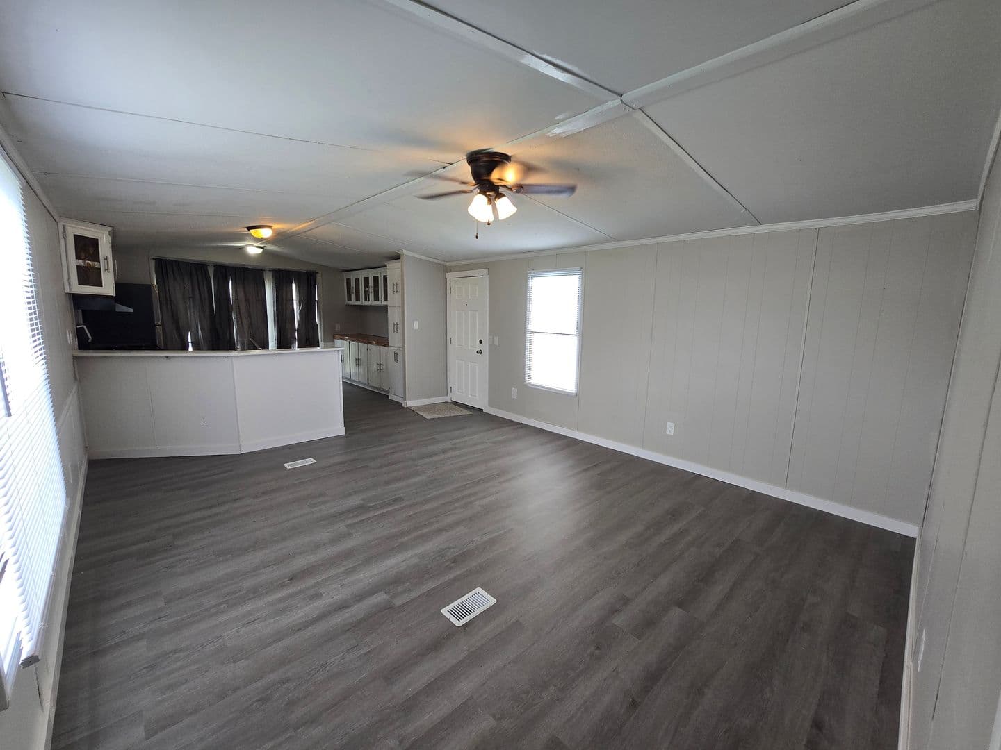 Warrenton Apartment: 1194 Juniper Drive