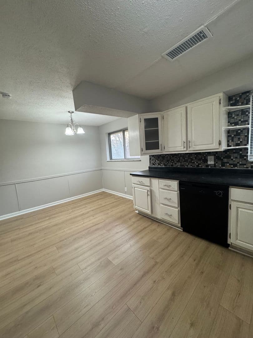 Union Apartment: P.O. Box 1052